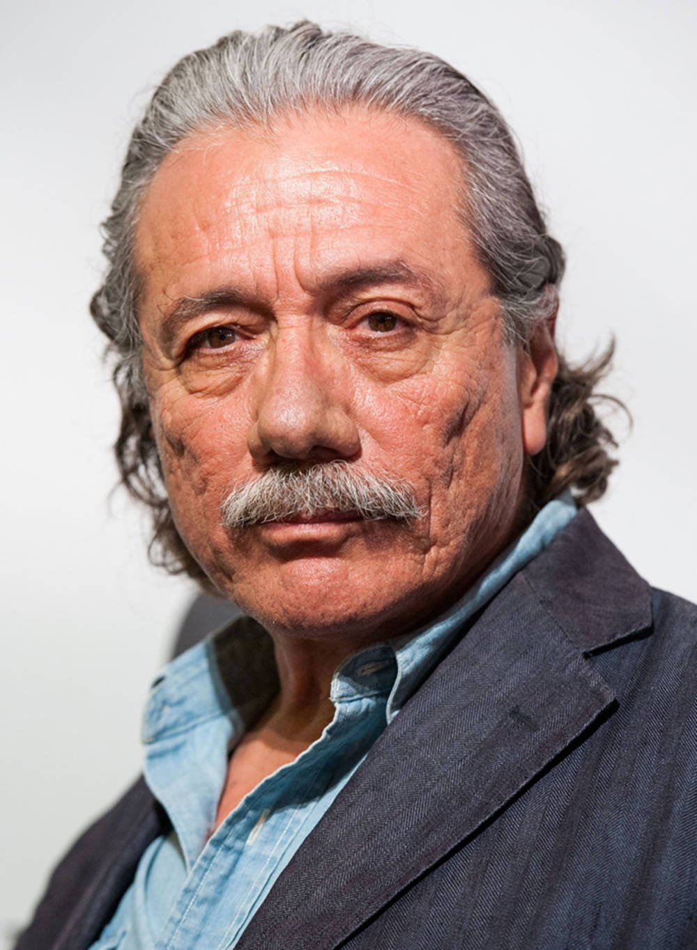 Edward James Olmos, dark blue, gray hair, HD Phone Wallpaper