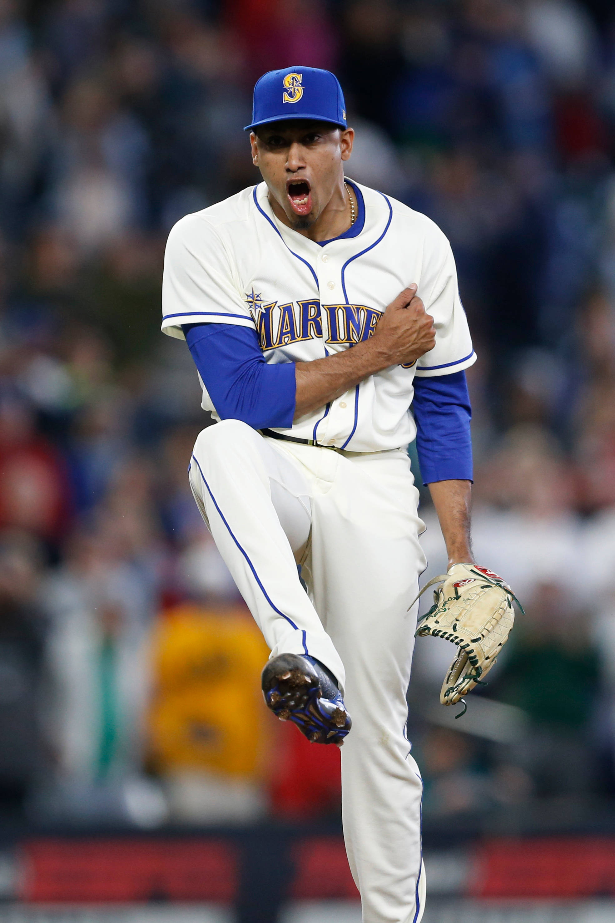 Edwin Diaz, white and blue uniform, mid-throw, 2K Phone Wallpaper
