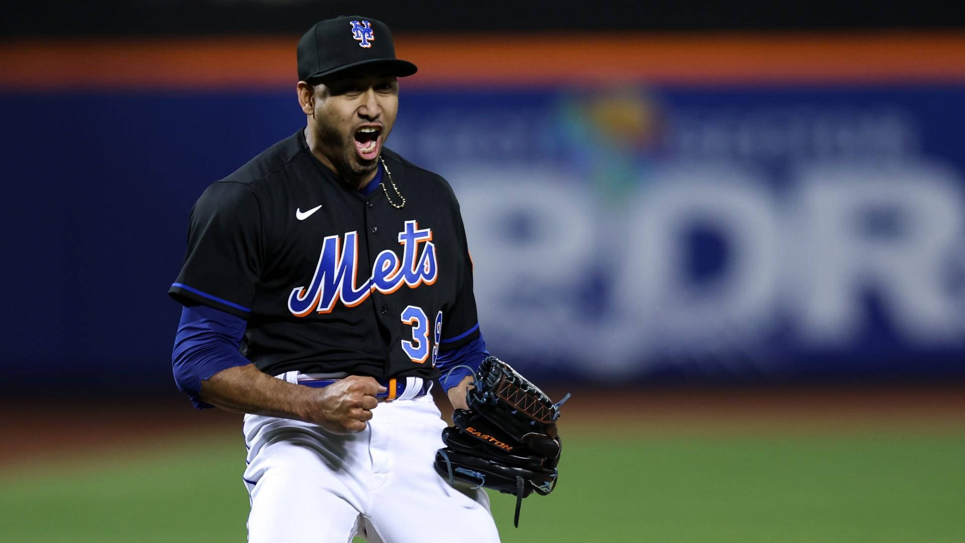 Edwin Diaz, black Mets jersey, number 31, Full HD Desktop Wallpaper