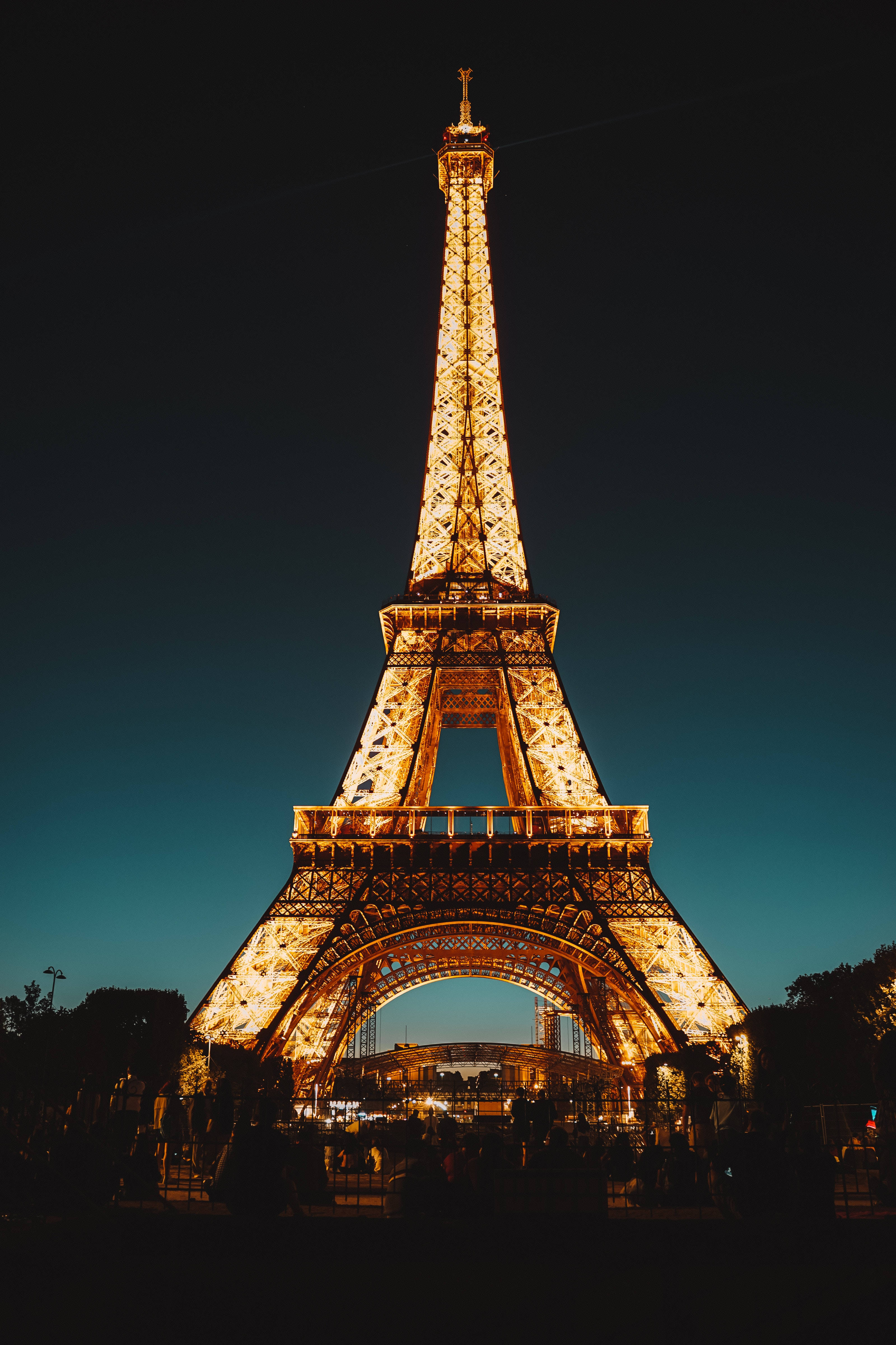 Eiffel Tower, twilight sky, night shot, 4K Phone Wallpaper