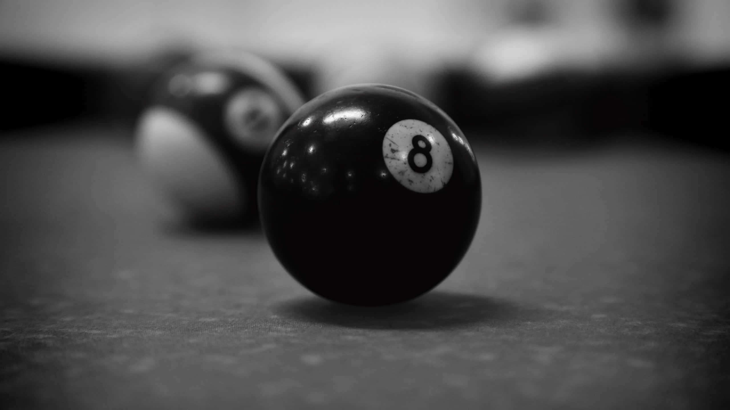 Eight Ball, black, glossy, 2K Desktop Wallpaper