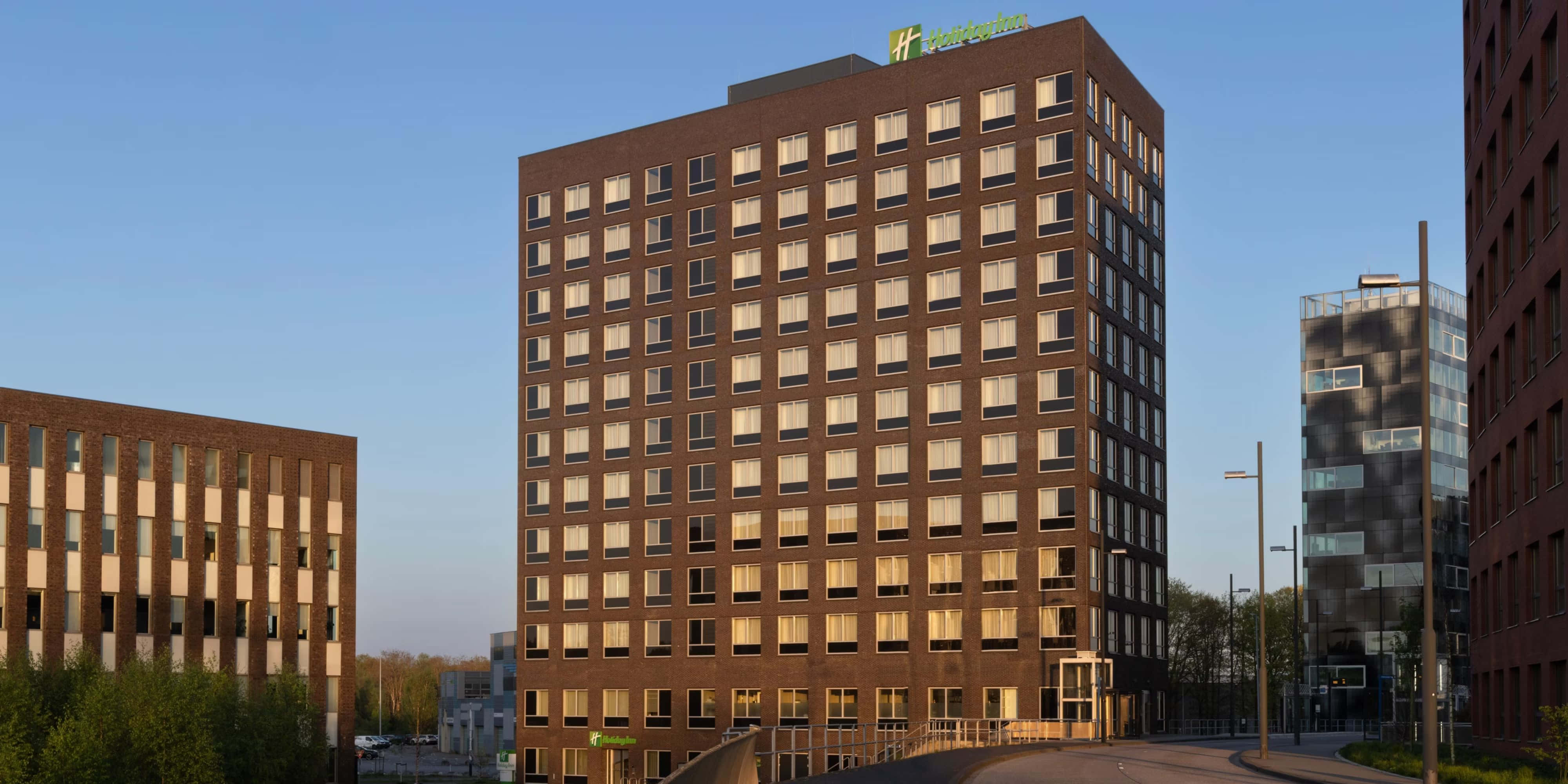 Eindhoven, modern architecture, dusk, 4K Desktop Wallpaper