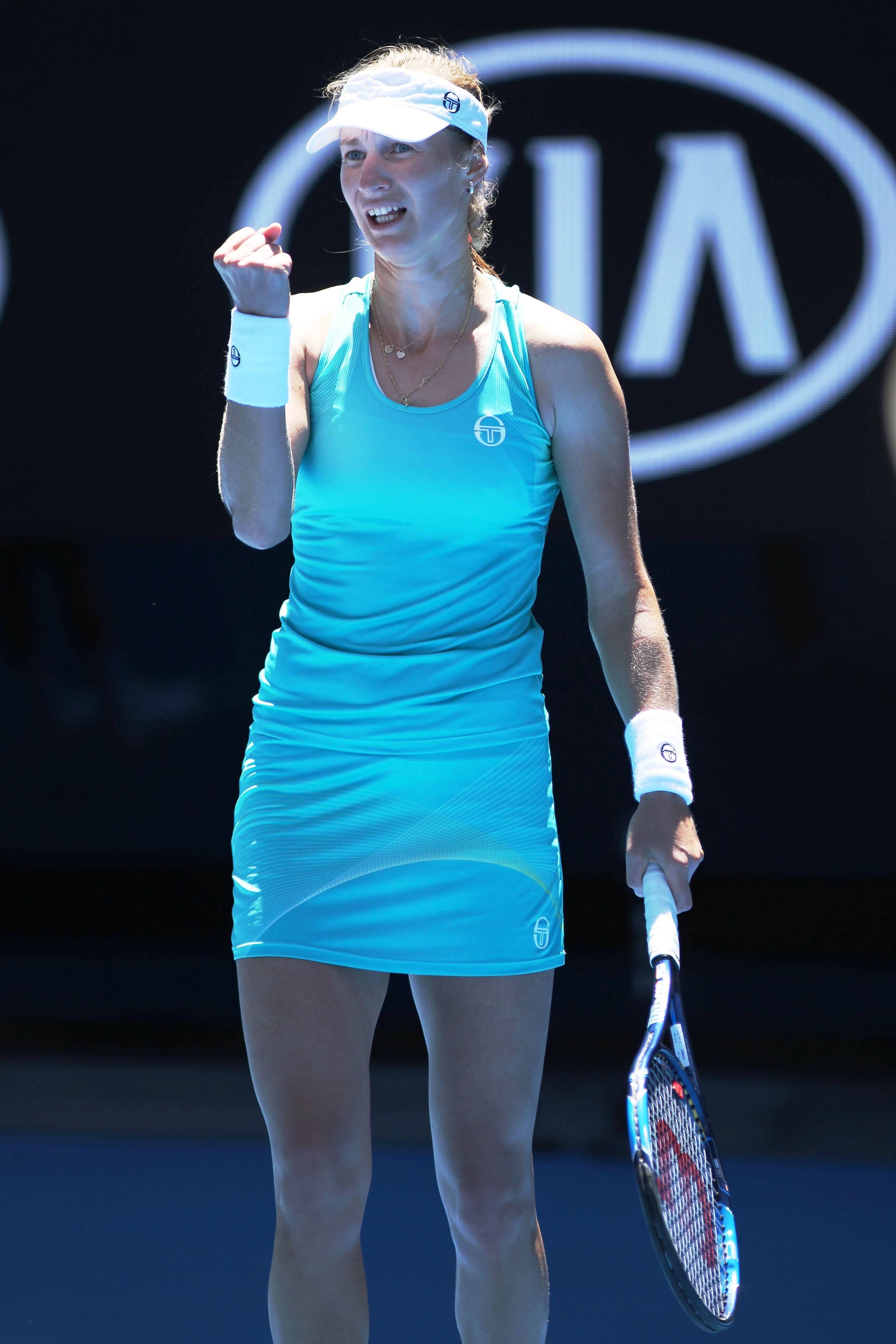 Ekaterina Makarova, turquoise dress, blue court, 4K Phone Wallpaper