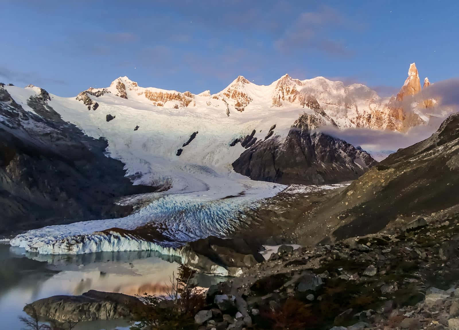 El Chalten, snowcapped mountain range, golden sunset light, HD Desktop Wallpaper