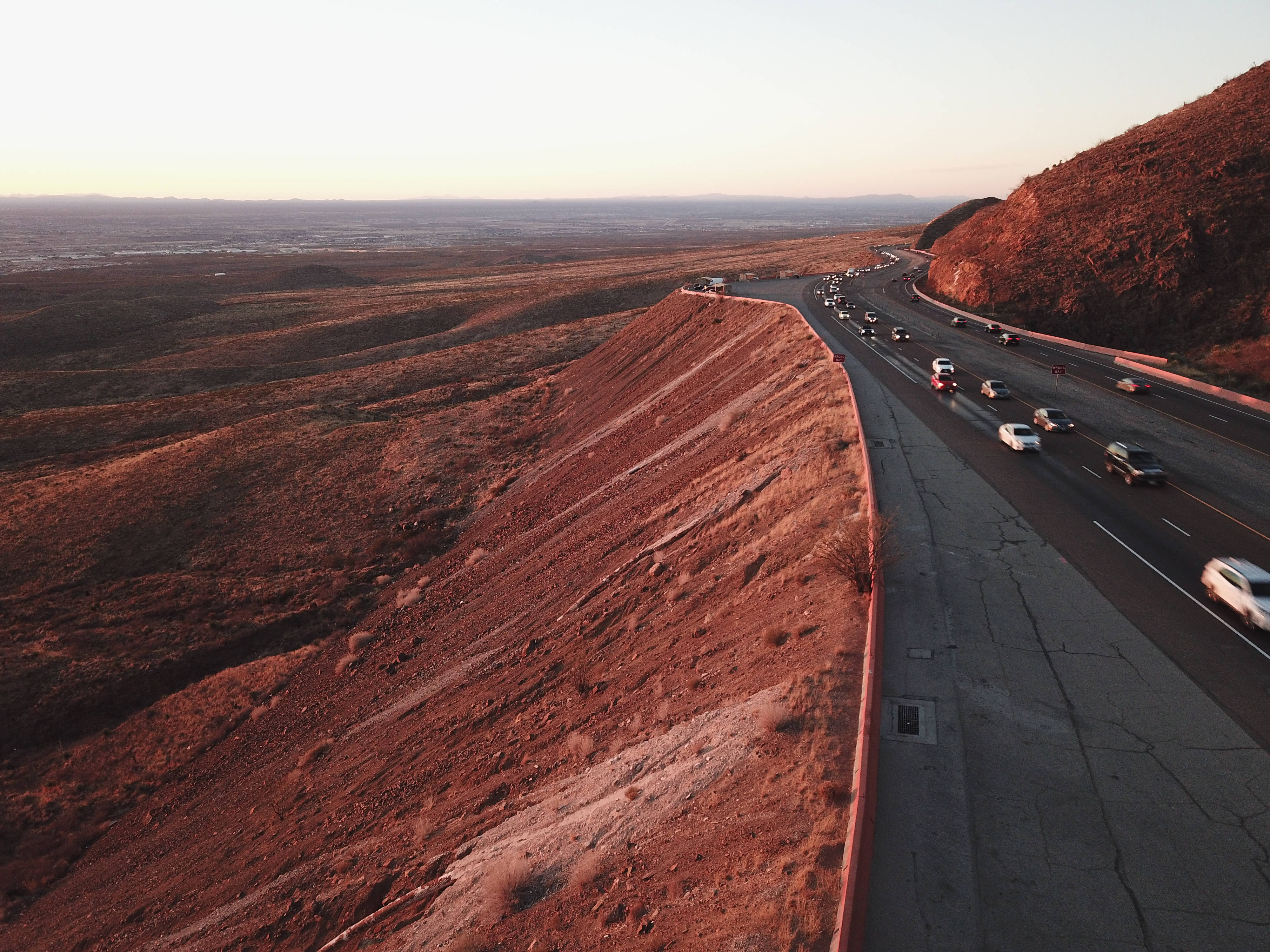 El Paso, winding highway, vast desert, 4K Desktop Wallpaper