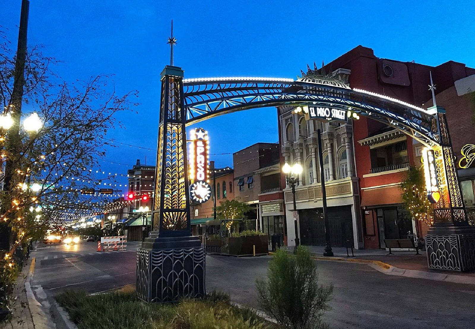 El Paso, twilight street scene, ornate illuminated archway, HD Desktop Wallpaper