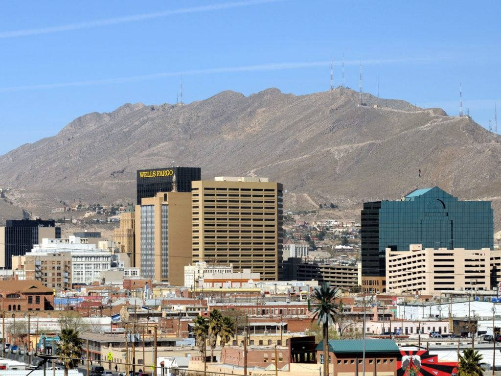 El Paso, mountains, buildings, SD Desktop Wallpaper