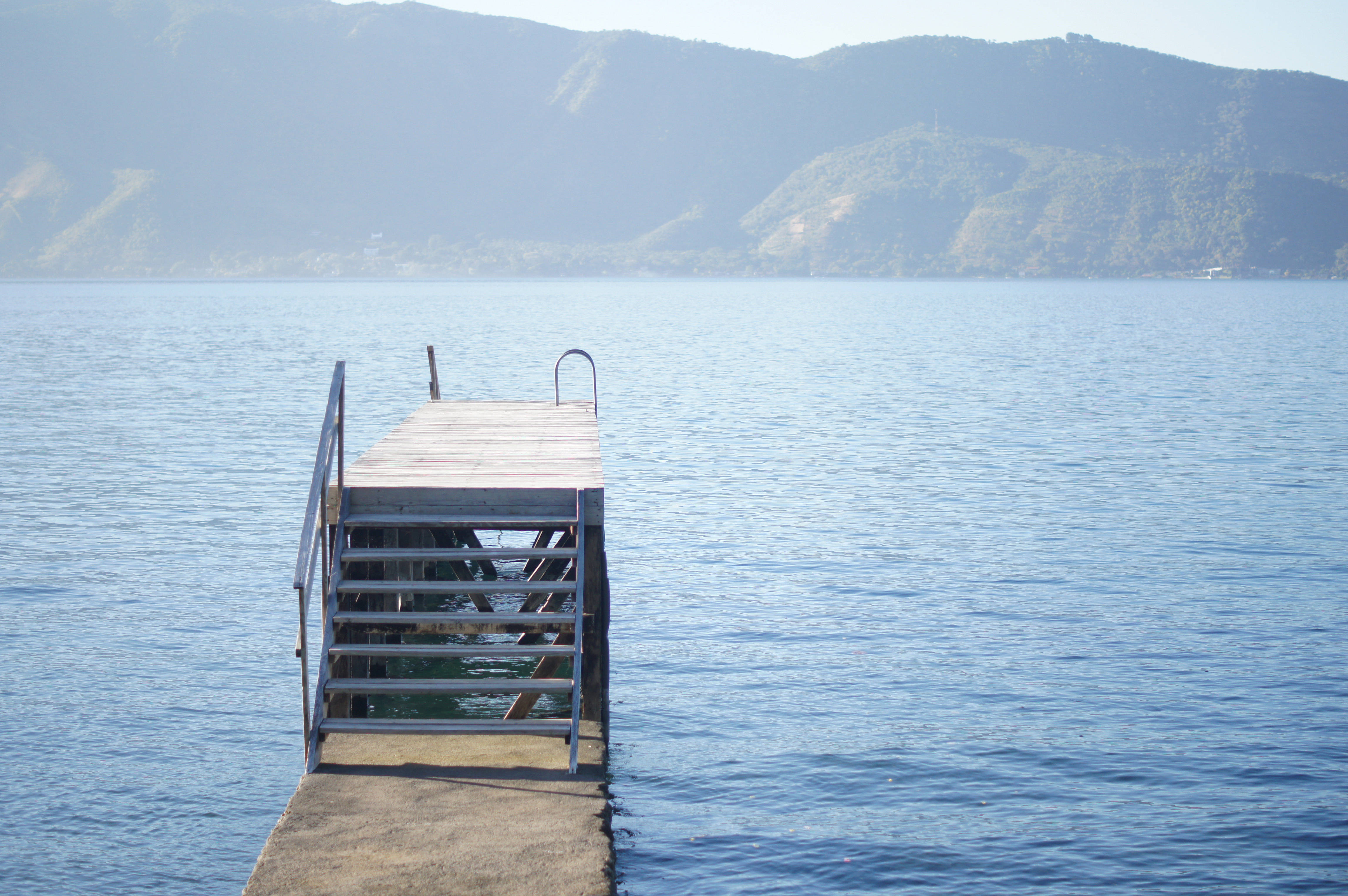 El Salvador, wooden dock, calm blue water, 4K Desktop Wallpaper
