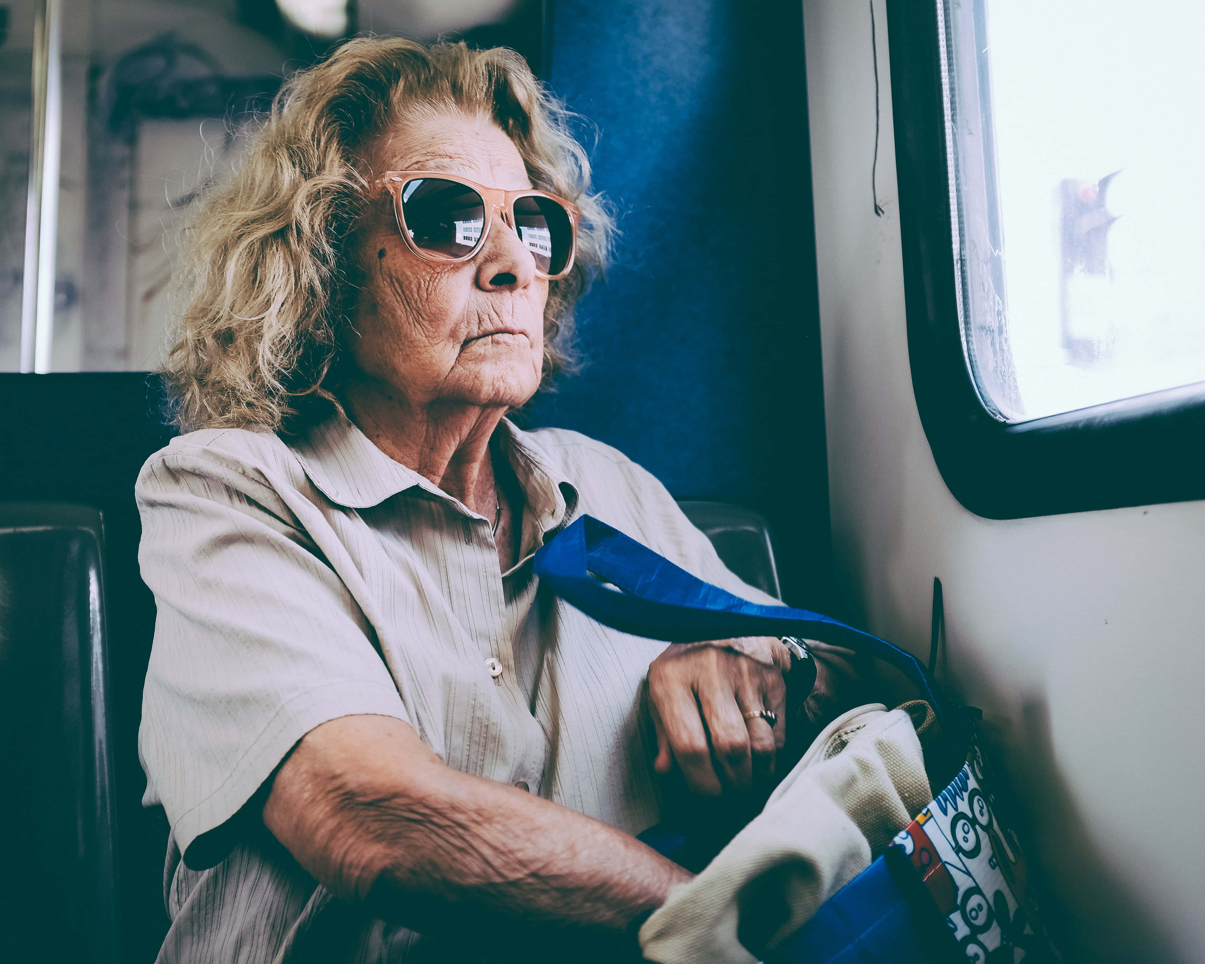 old lady, train, curly hair, 4K Desktop Wallpaper