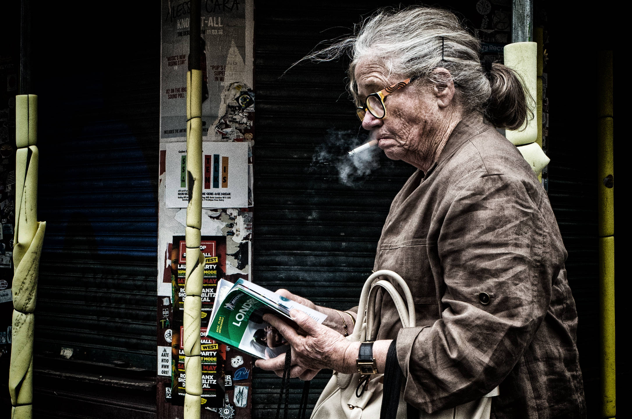 elderly woman, glasses, cigarette, Full HD Desktop Wallpaper