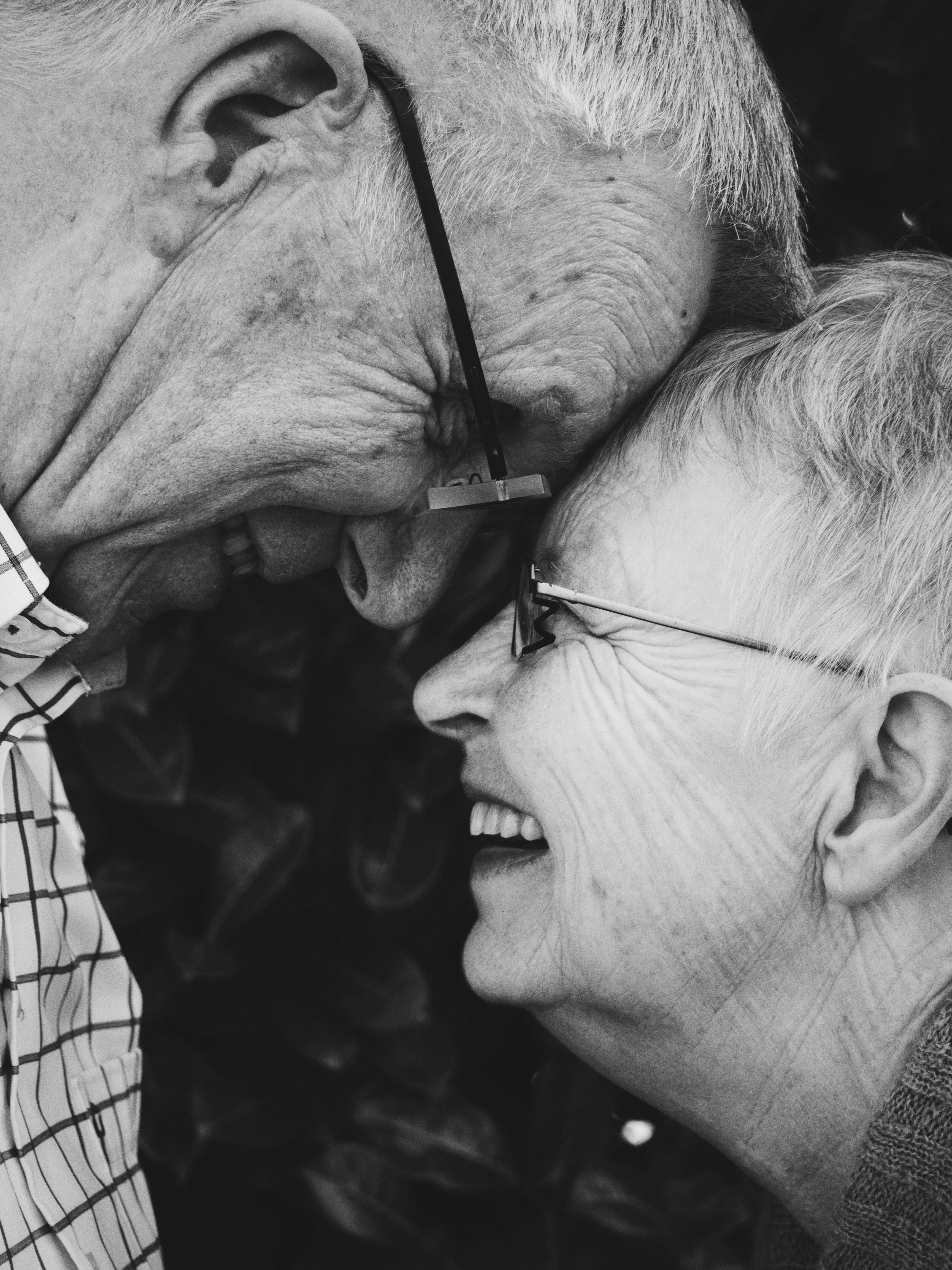 elderly woman, husband, black and white, 4K Phone Wallpaper