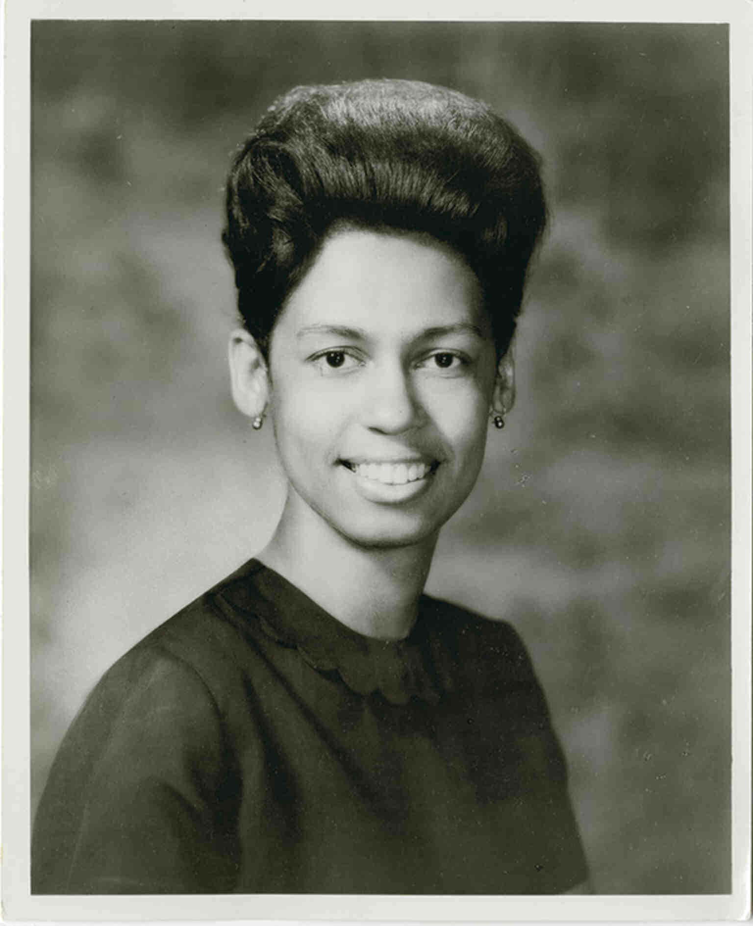 Eleanor Holmes Norton, black and white portrait, styled hair, HD Phone Wallpaper