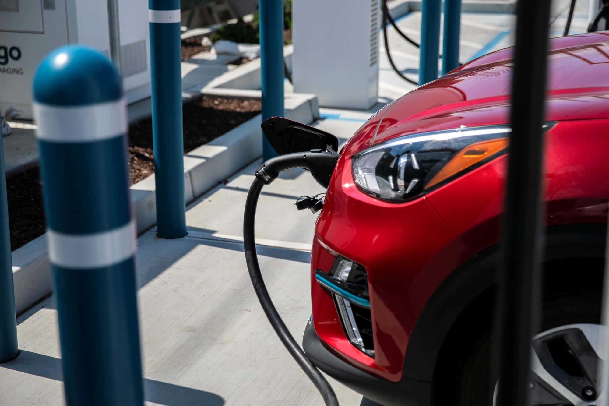 Electric Vehicle, charging station, bright daylight, Full HD Desktop Wallpaper