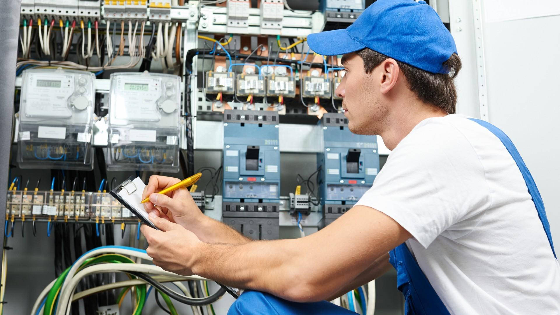 Electrician, blue cap, overalls, Full HD Desktop Wallpaper