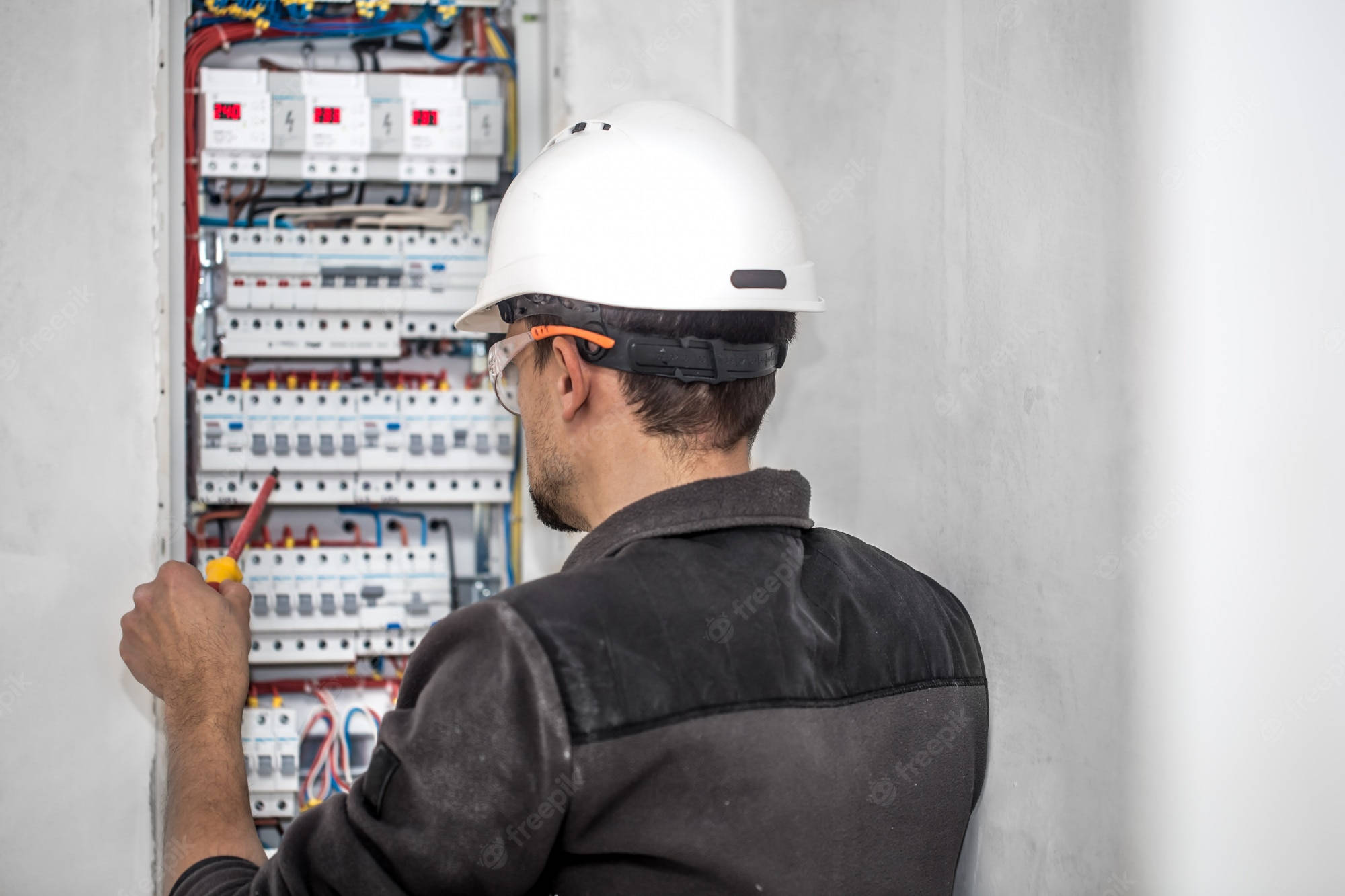 Electrician, white helmet, safety glasses, Full HD Desktop Wallpaper