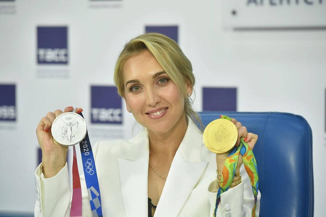 Elena Vesnina, gold Olympic medal, silver Olympic medal, SD Desktop Wallpaper