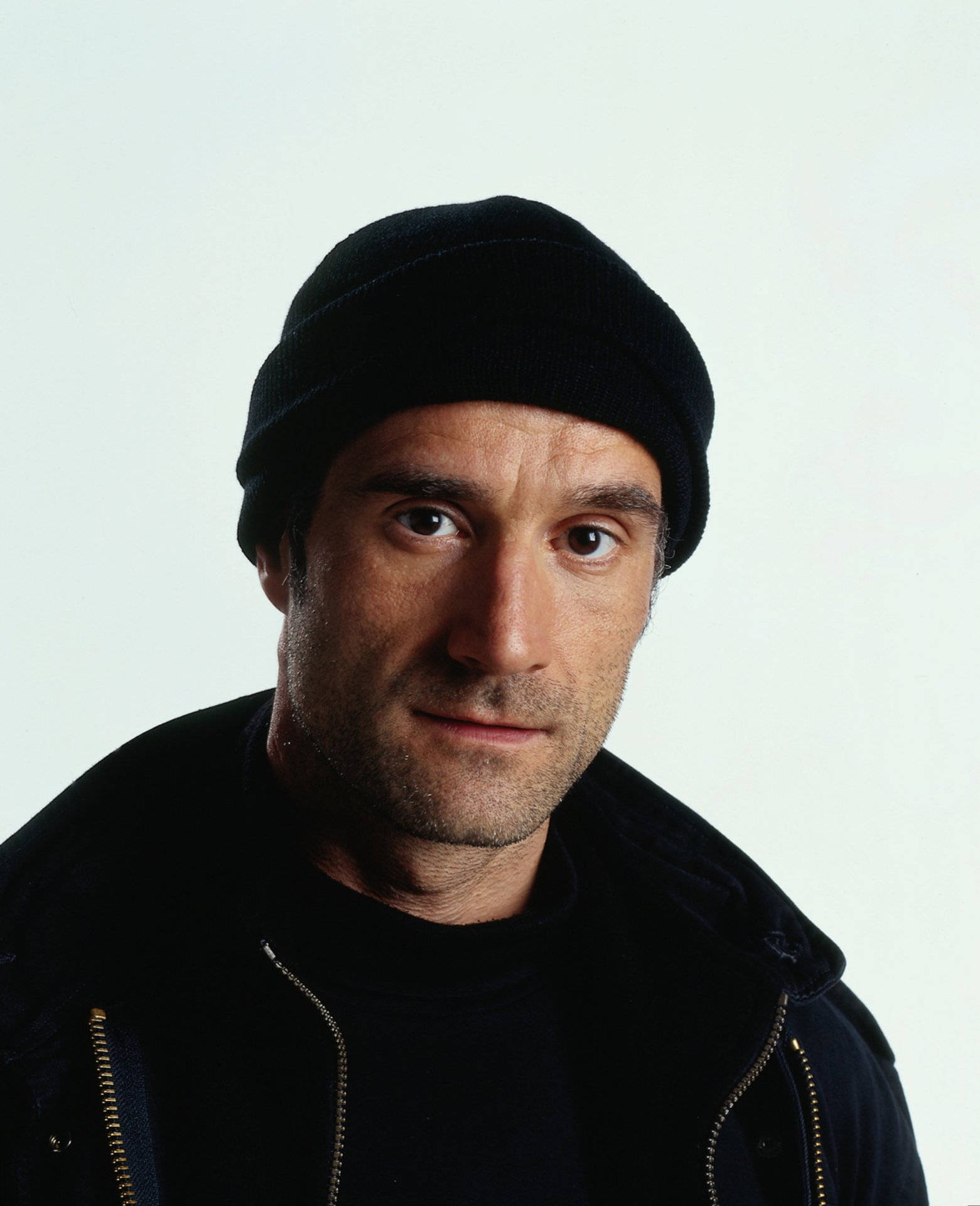 Elias Koteas, black beanie, dark jacket, Full HD Phone Wallpaper