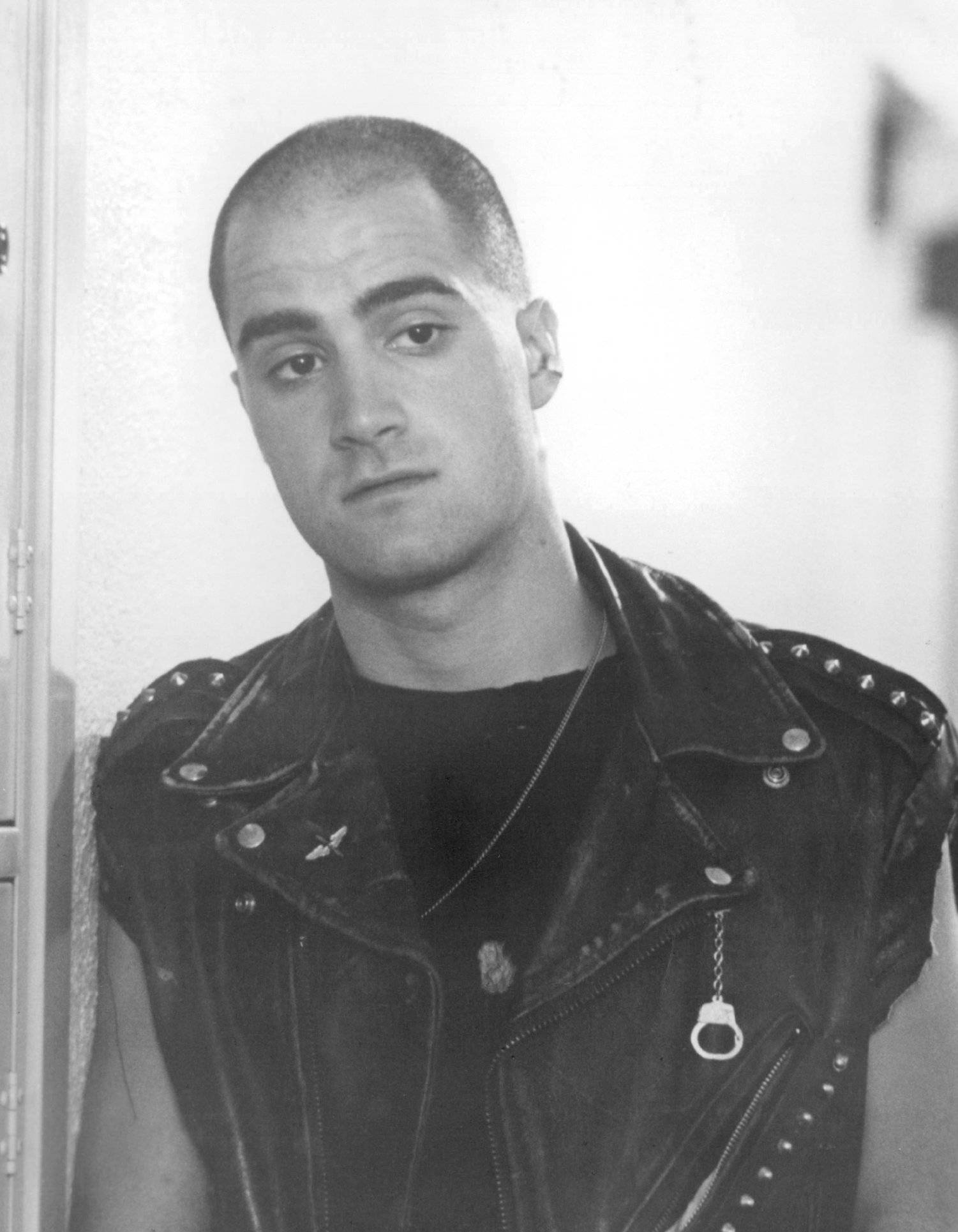 Elias Koteas, studded leather vest, handcuff pendant, Full HD Phone Wallpaper