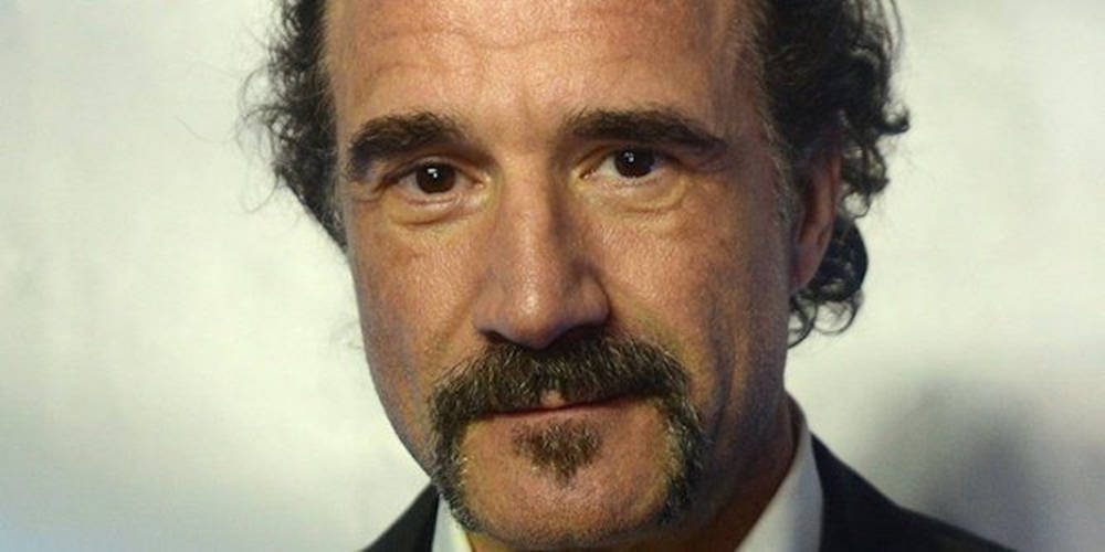 Elias Koteas, mustache, suit, SD Desktop Wallpaper