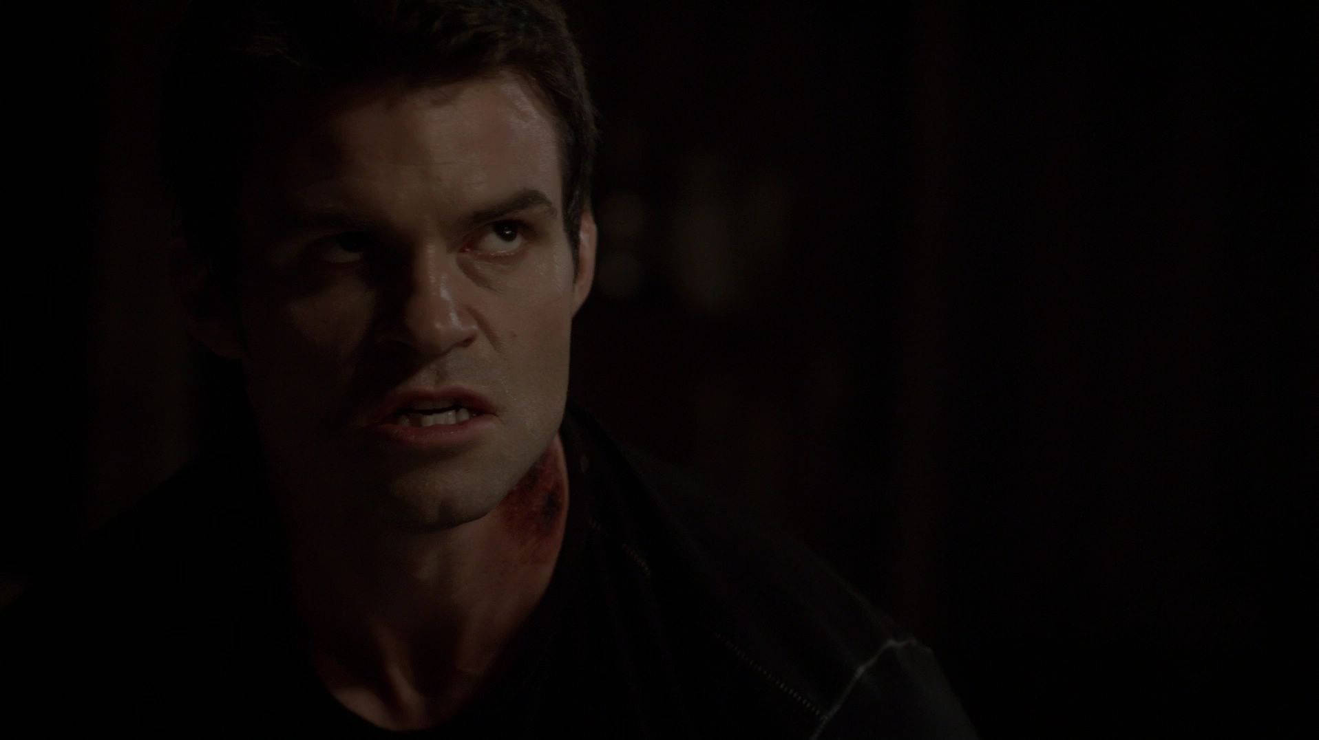 Elijah Mikaelson, blood on his neck, dark room, HD Desktop Wallpaper