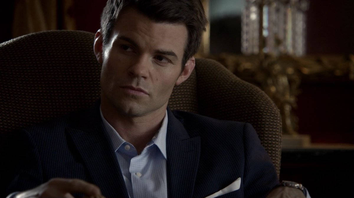 Elijah Mikaelson, dark suit, plush chair, SD Desktop Wallpaper