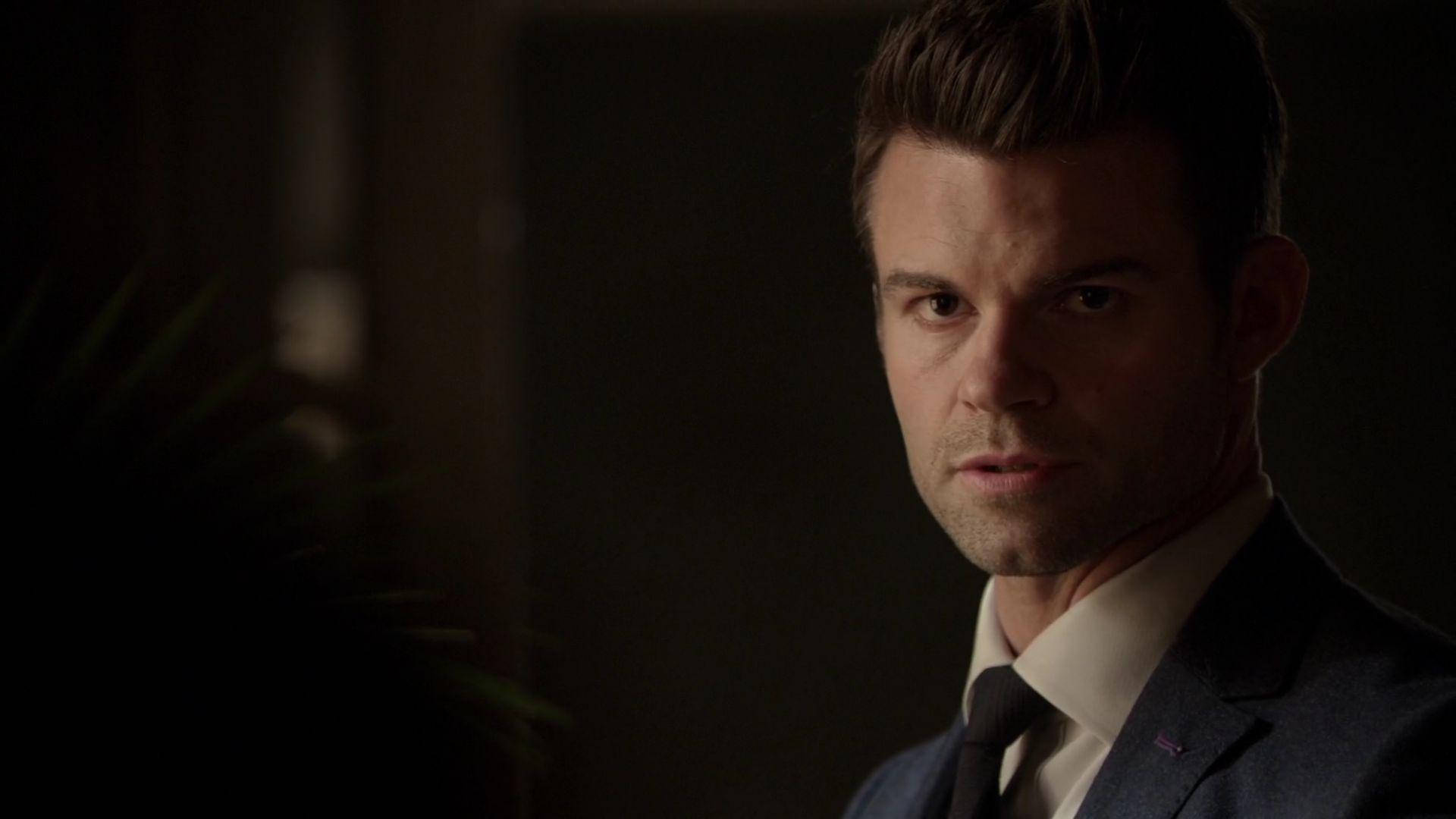 Elijah Mikaelson, dark suit, dimly lit room, Full HD Desktop Wallpaper