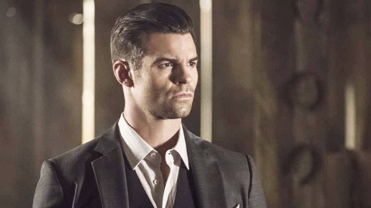Elijah Mikaelson, dark suit, dimly lit room, SD Desktop Wallpaper