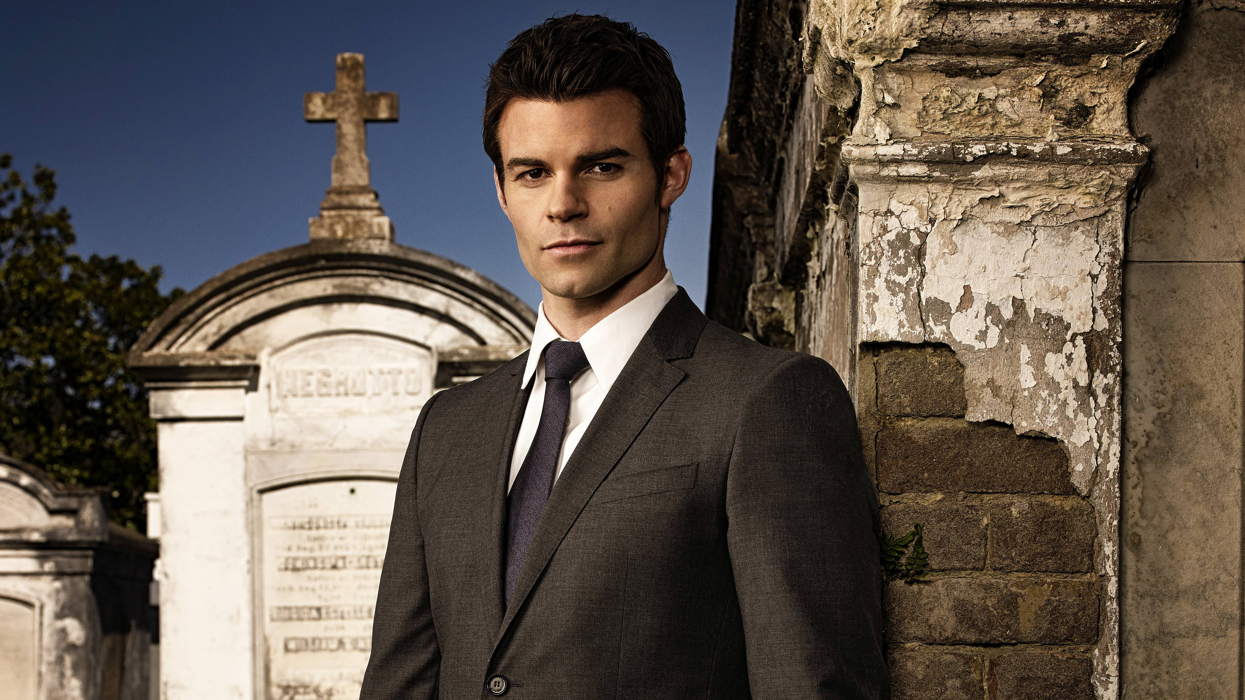 Elijah Mikaelson, cemetery, sharp suit, 4K Desktop Wallpaper