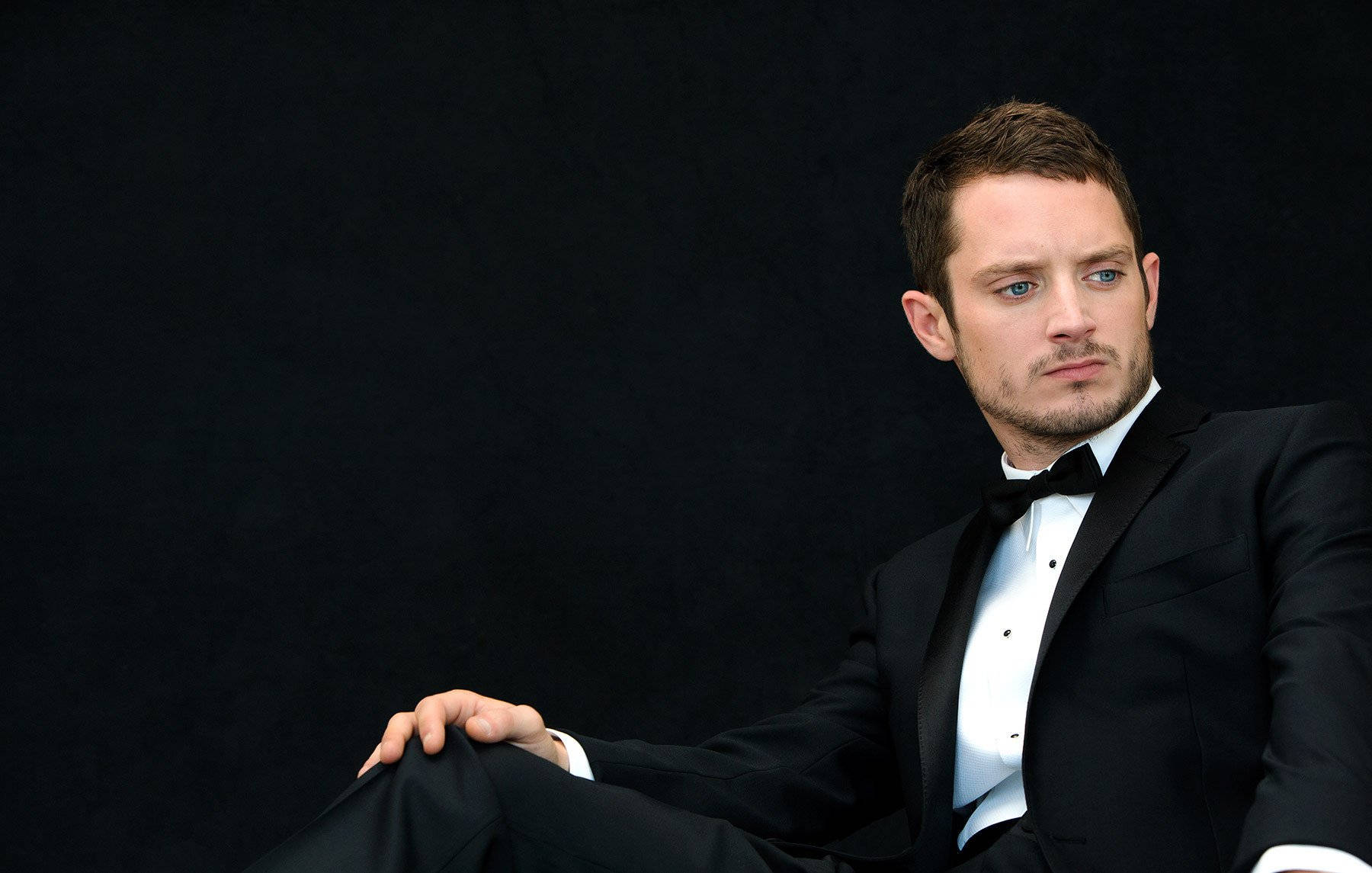 Elijah Wood, black tuxedo, bow tie, HD Desktop Wallpaper
