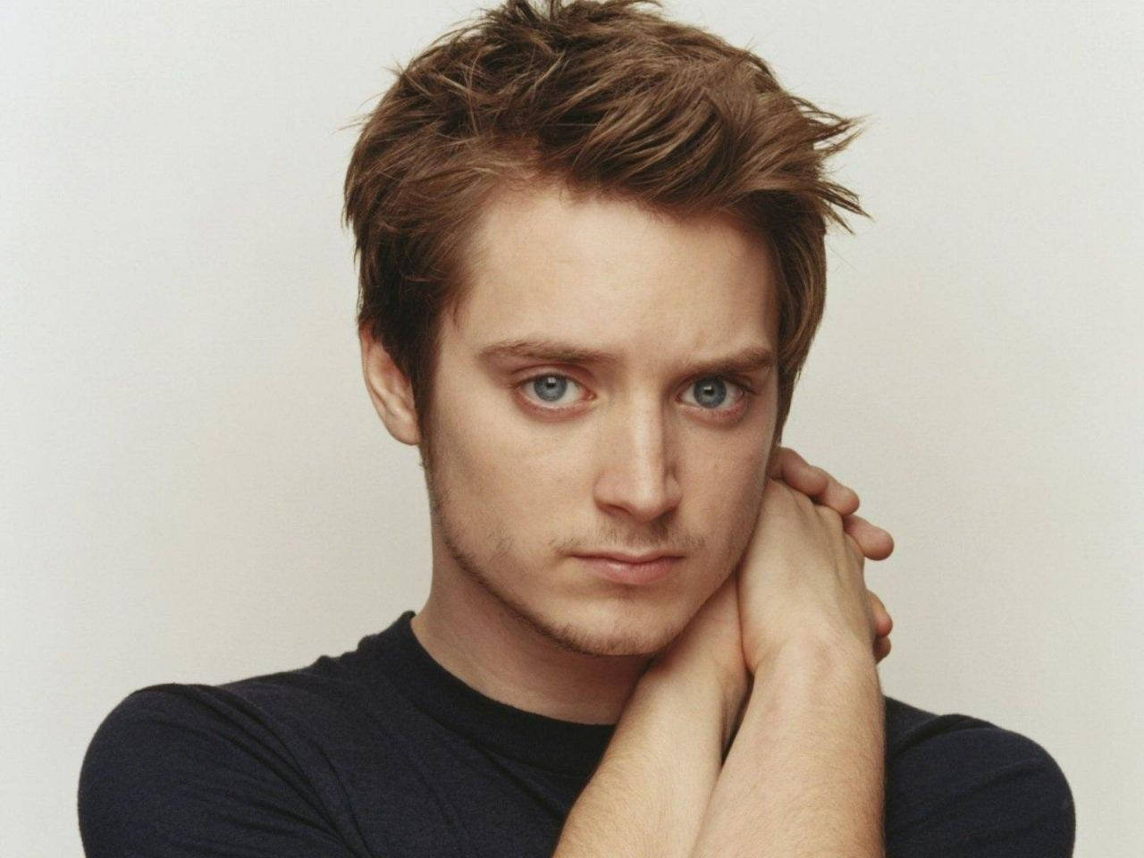 Elijah Wood, black shirt, blue eyes, HD Desktop Wallpaper