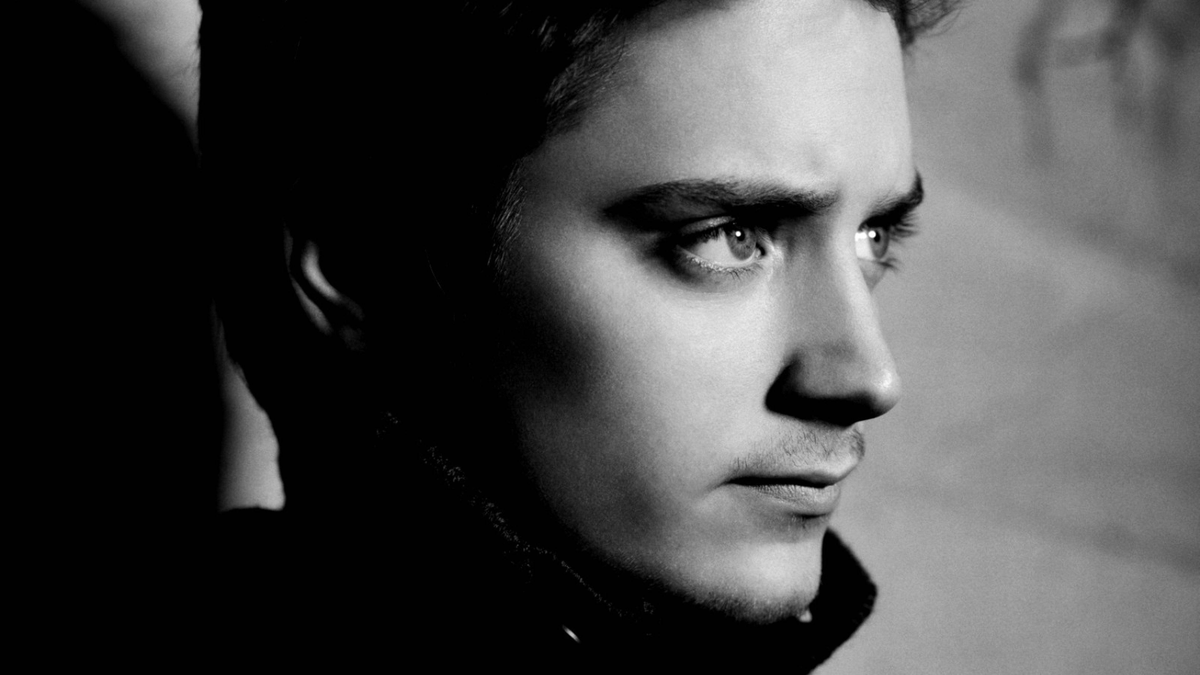 Elijah Wood, black and white, close-up portrait, 4K Desktop Wallpaper