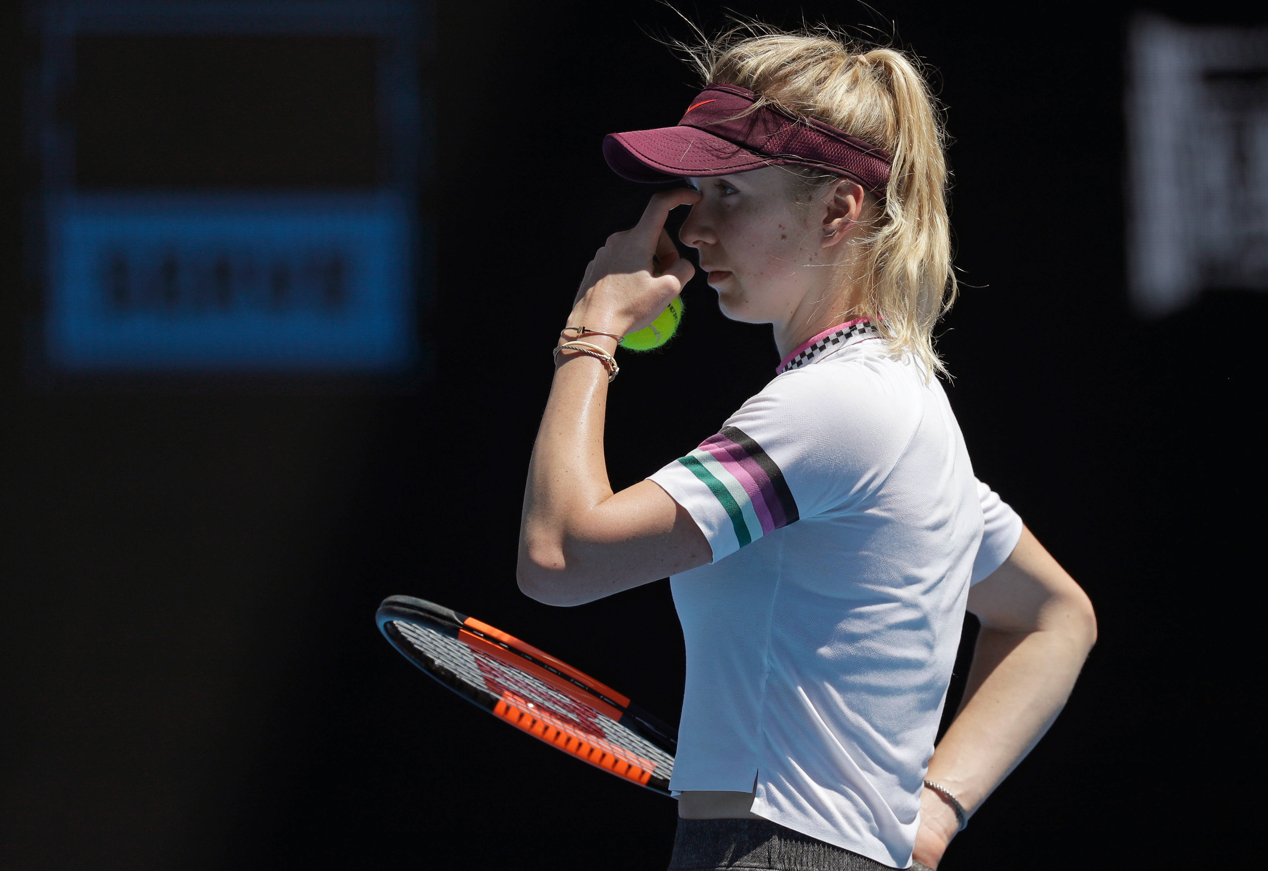 Elina Svitolina, maroon visor, yellow ball, 4K Desktop Wallpaper