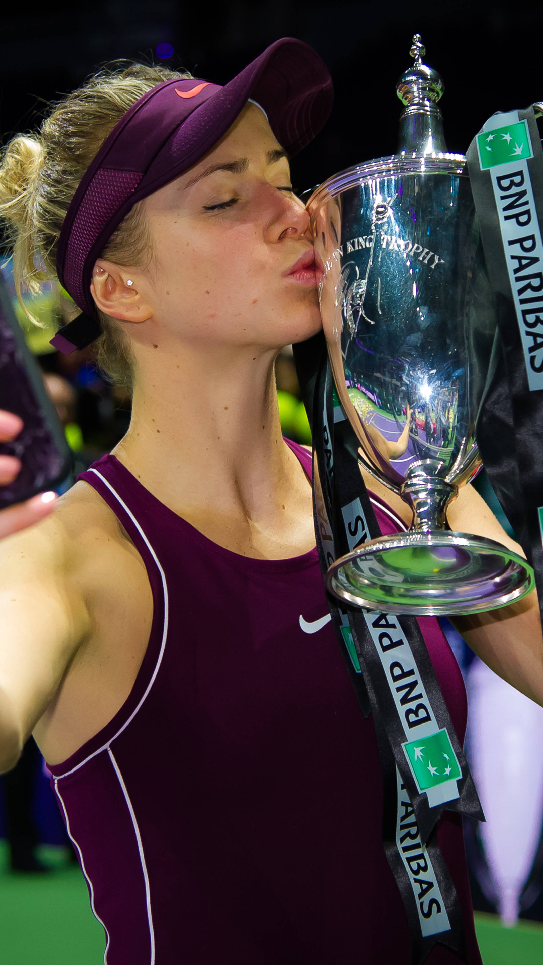 Elina Svitolina, silver trophy, purple visor, 4K Phone Wallpaper
