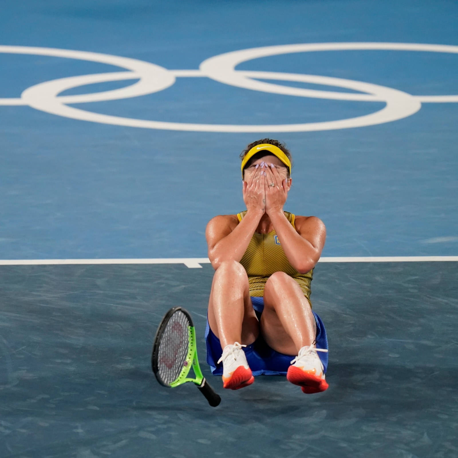 Elina Svitolina, yellow and blue, blue court, HD Desktop Wallpaper