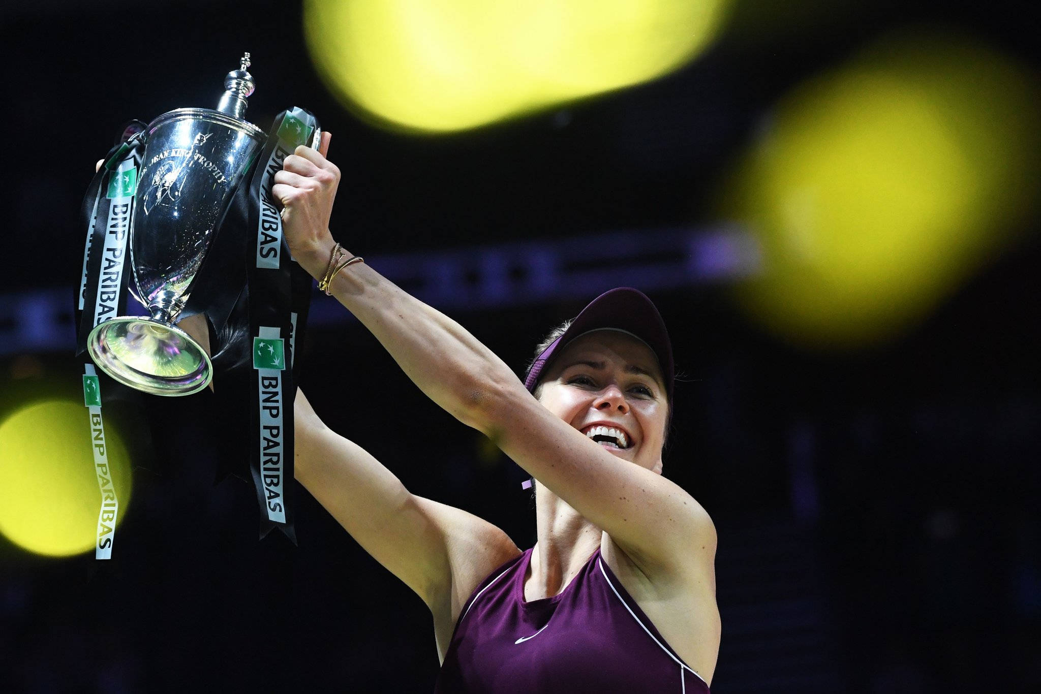 Elina Svitolina, purple outfit, gleaming silver trophy, Full HD Desktop Wallpaper