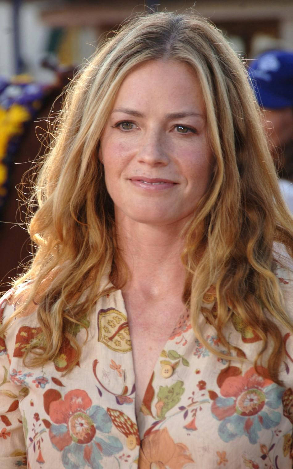 Elisabeth Shue, beige floral collared polo, wavy blonde hair, HD Phone Wallpaper