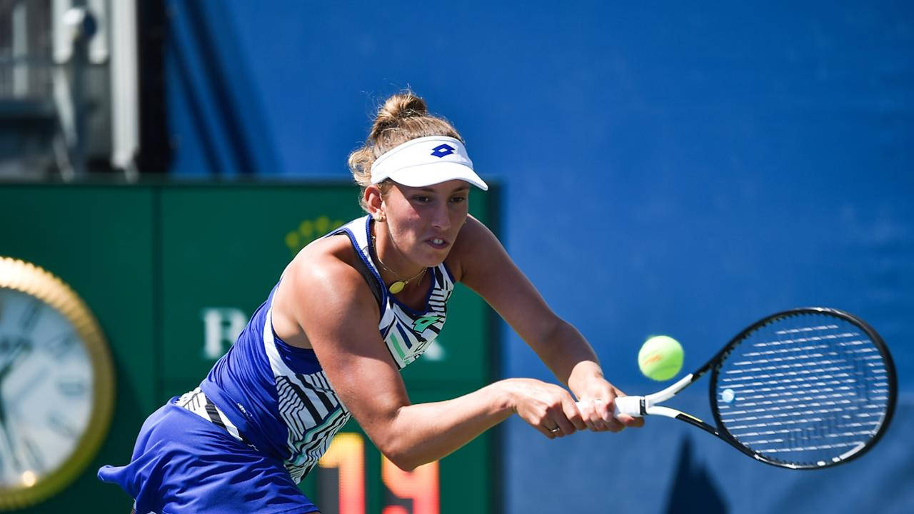 Elise Mertens, double handed receive, blue athletic gear, HD Desktop Wallpaper