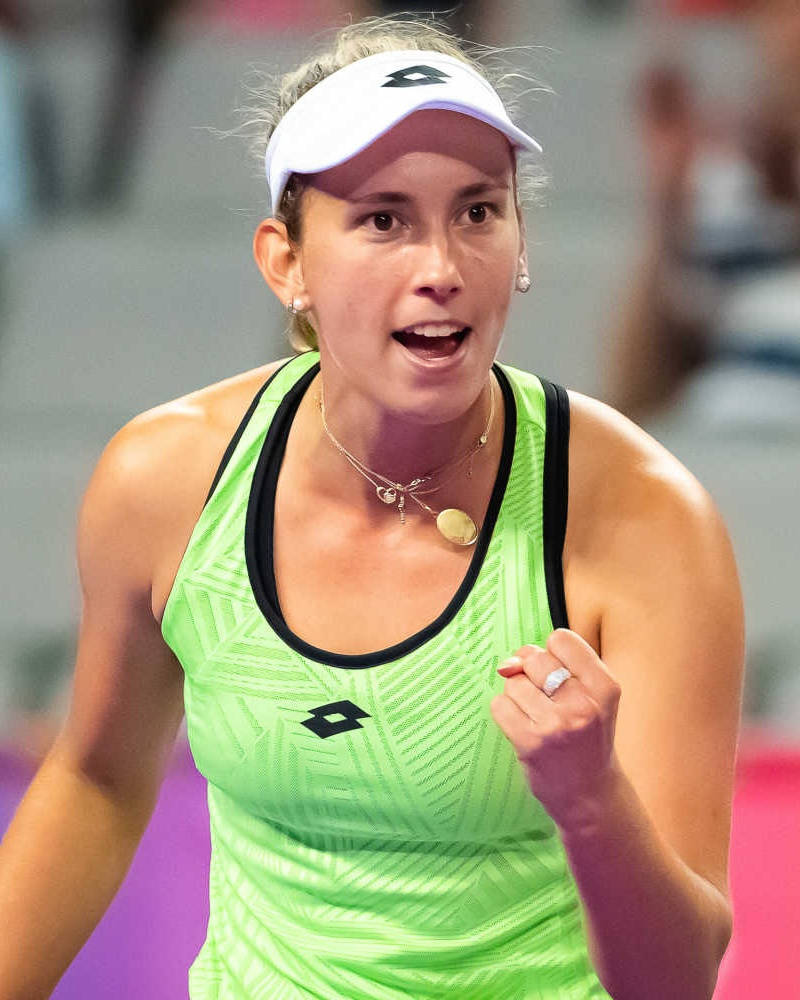 Elise Mertens, bright green top, vibrant court, SD Phone Wallpaper