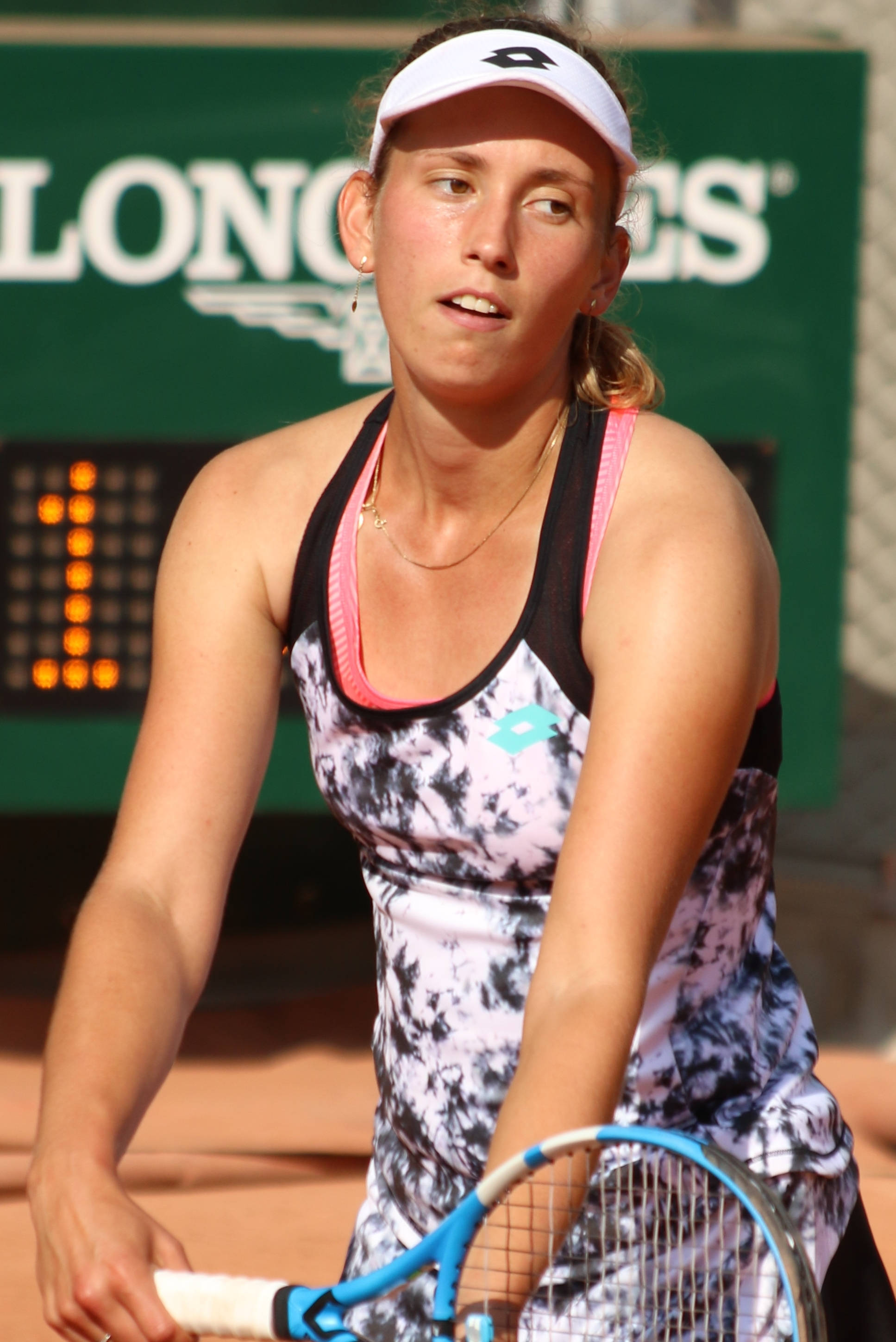 Elise Mertens, clay court, scoreboard, 2K Phone Wallpaper