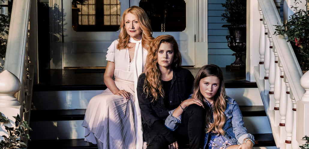 Eliza Scanlen, white house porch, ornate railings, SD Desktop Wallpaper