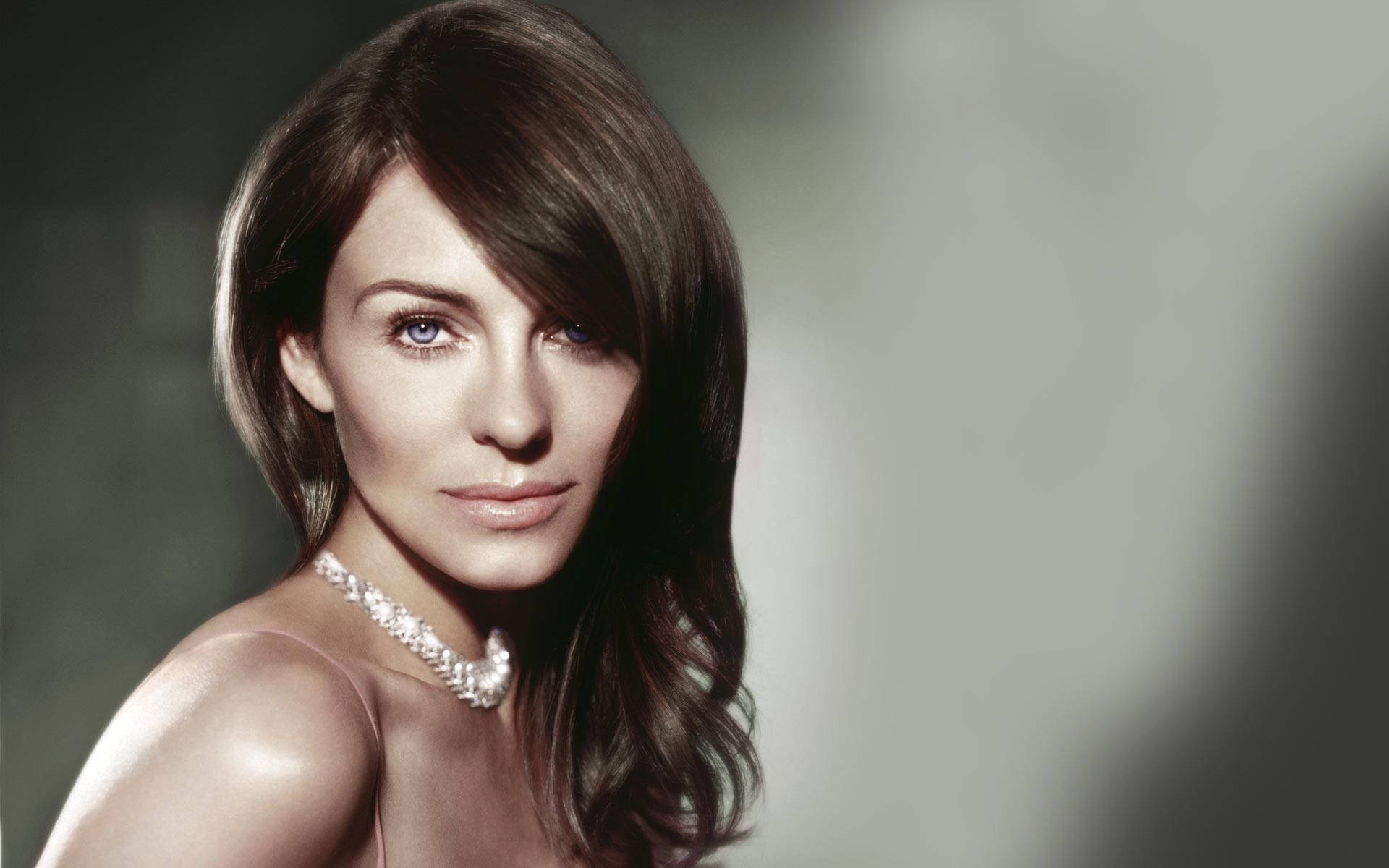 Elizabeth Hurley, pearl necklace, dark hair, Full HD Desktop Wallpaper