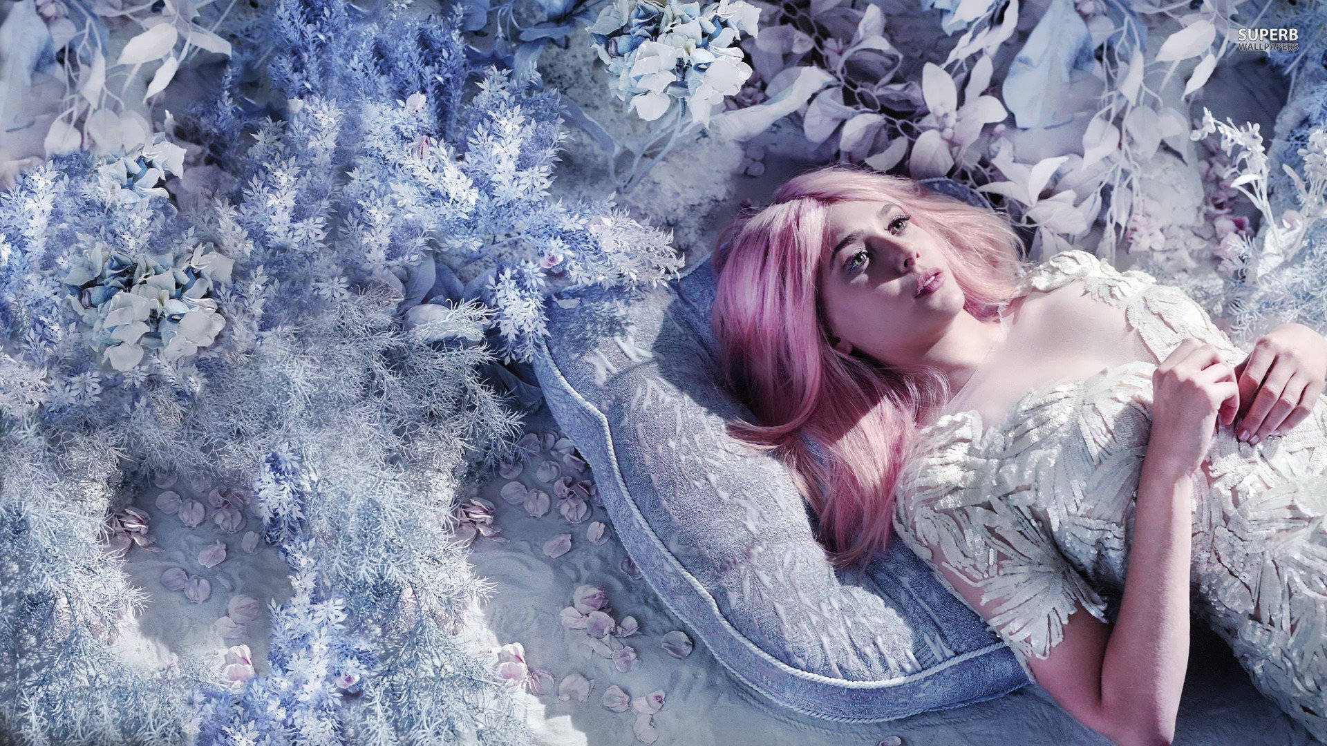 Elizabeth Olsen, pink hair, frosty blue flowers, Full HD Desktop Wallpaper