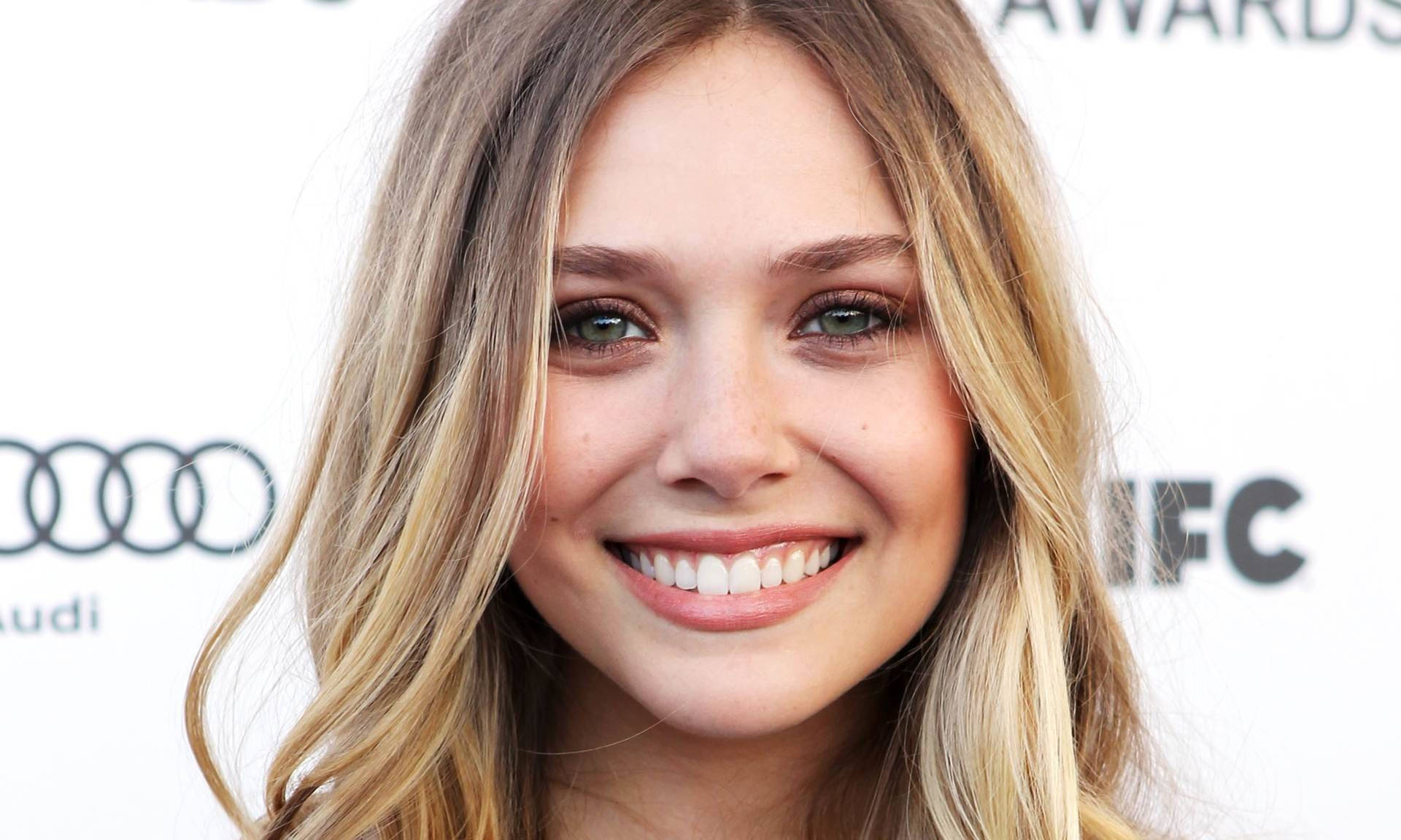 Elizabeth Olsen, red carpet, smile, Full HD Desktop Wallpaper