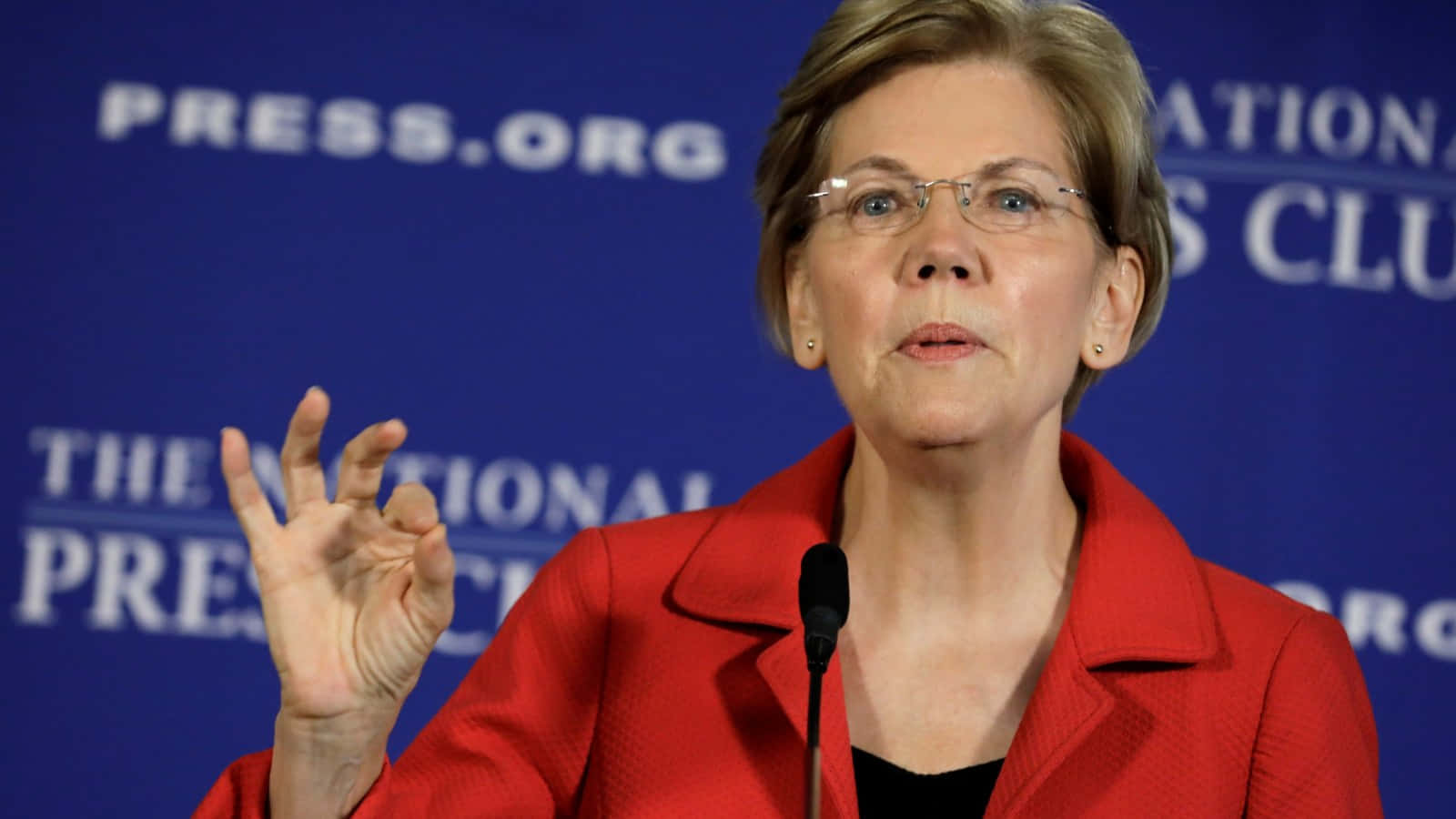 Elizabeth Warren, red blazer, blue backdrop, HD Desktop Wallpaper