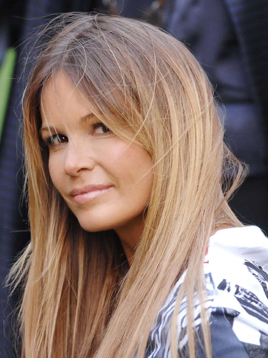 Elle Macpherson, chic black dress, long blonde hair, HD Phone Wallpaper