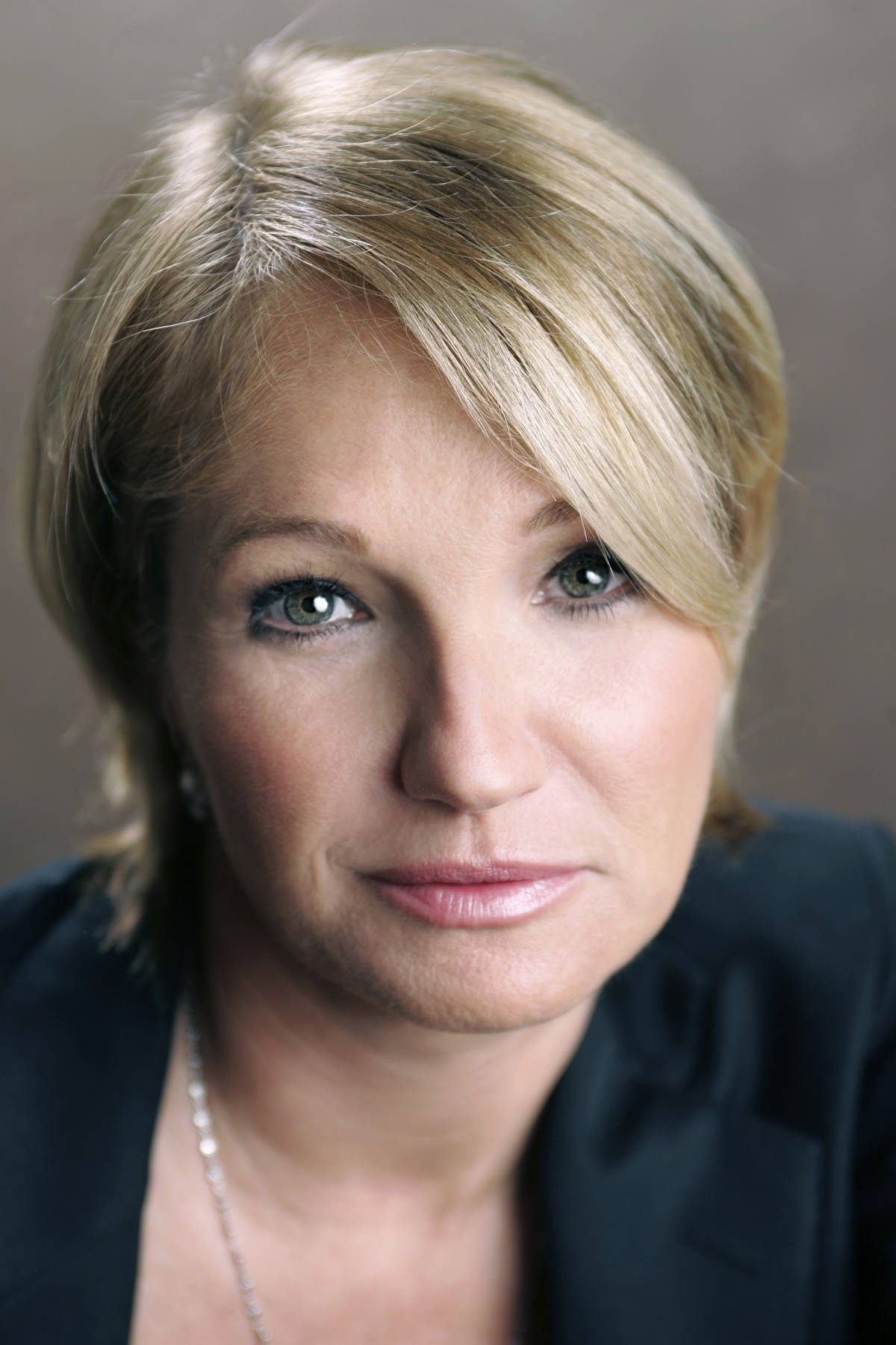Ellen Barkin, blonde hair, green eyes, HD Phone Wallpaper