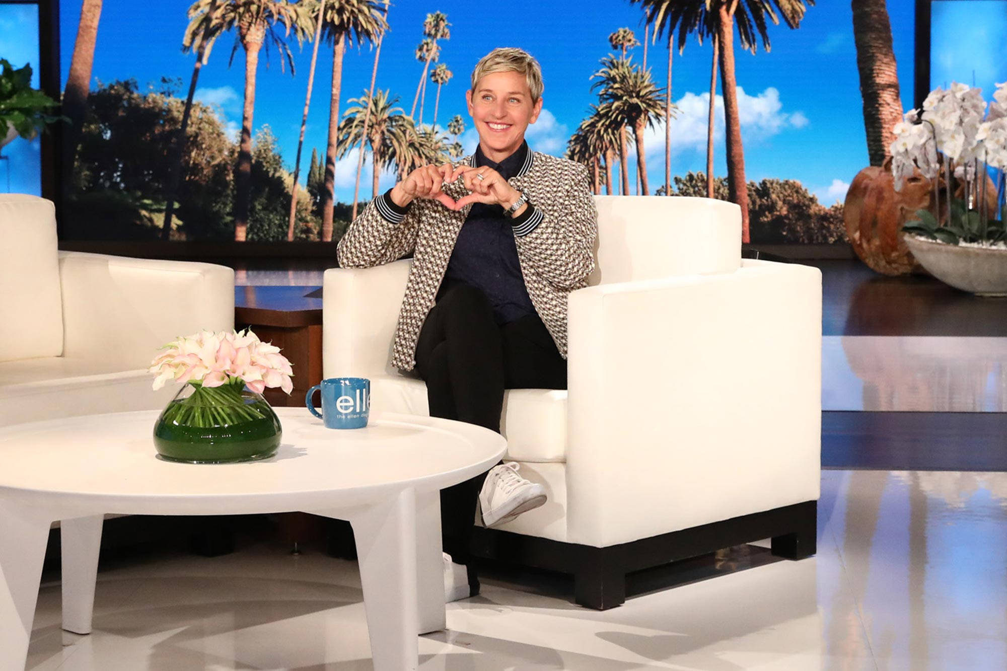 Ellen Degeneres, studio photograph, white set chair, Full HD Desktop Wallpaper