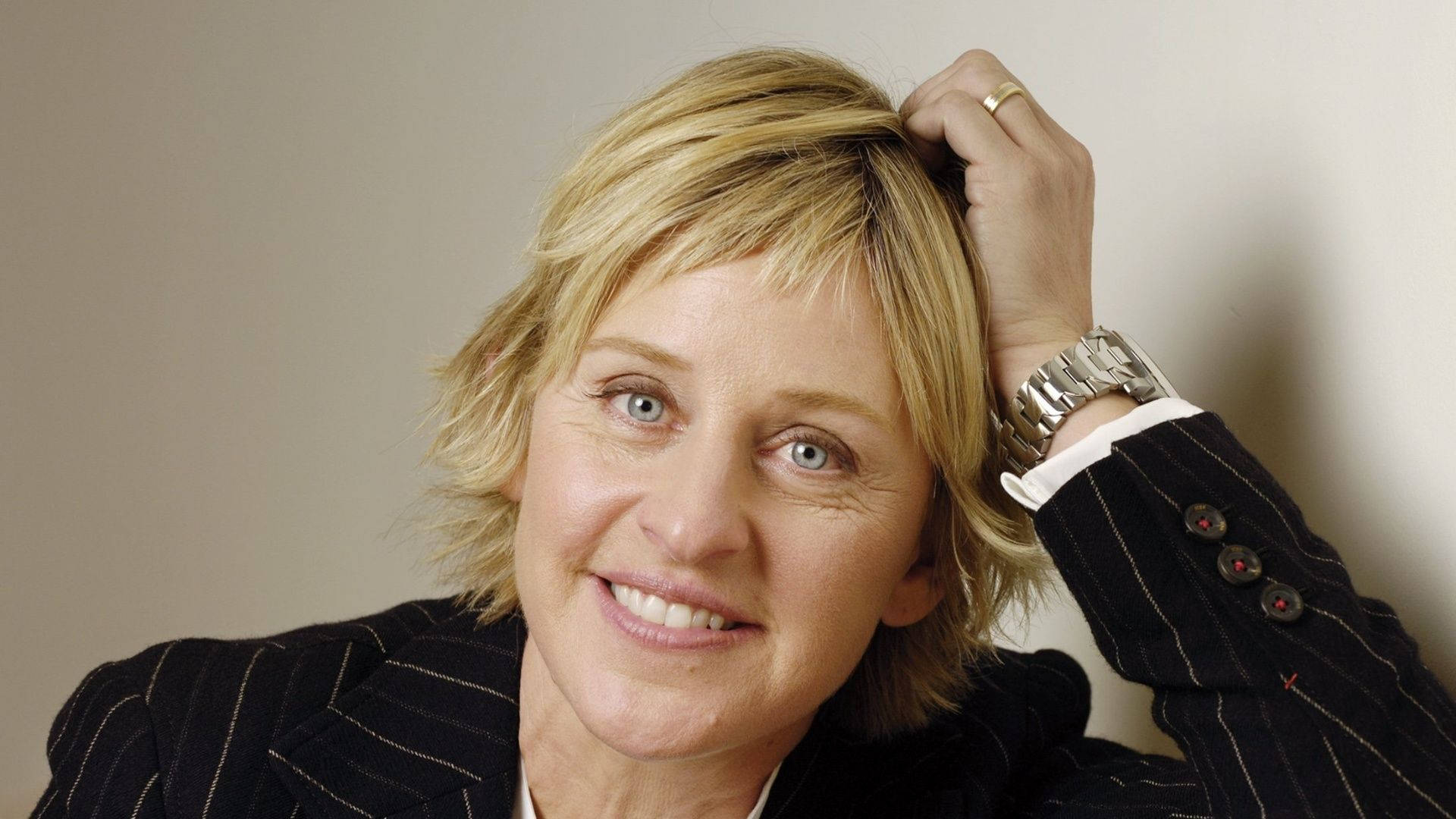 Ellen Degeneres, silver timepiece, pinstripe suit, Full HD Desktop Wallpaper