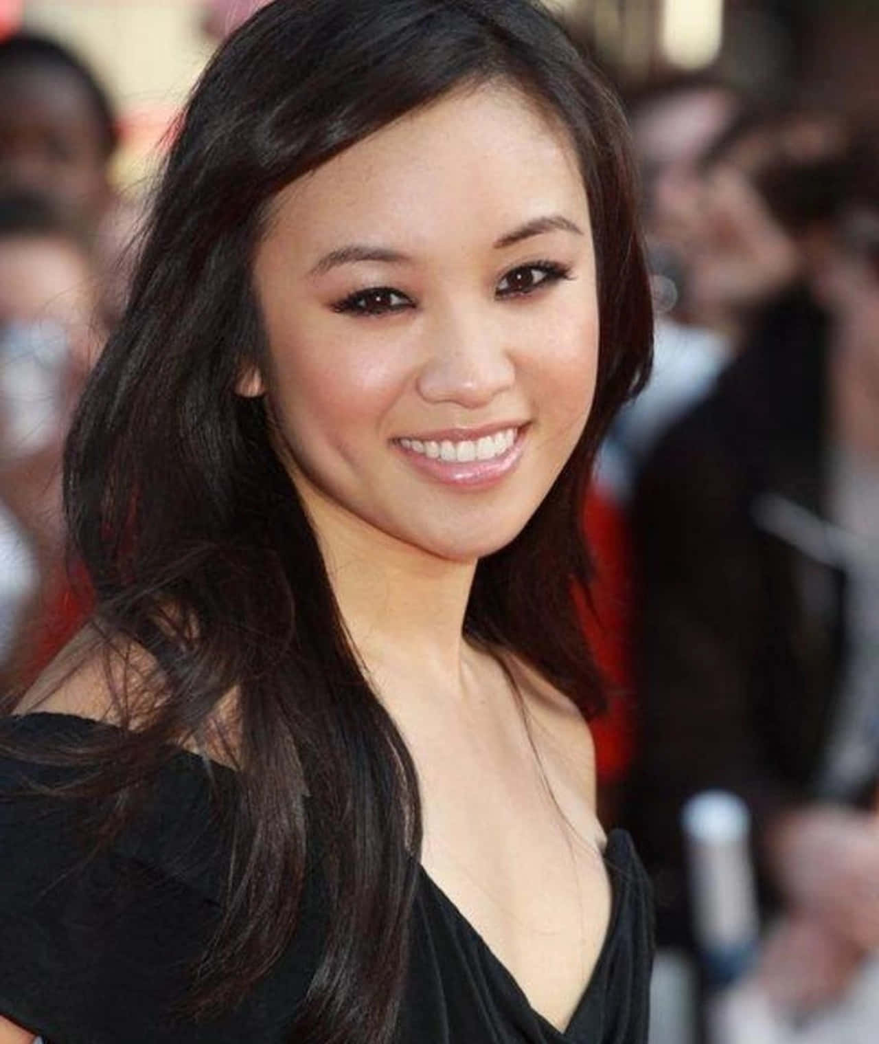 Ellen Wong, black off-shoulder top, red carpet event, HD Phone Wallpaper