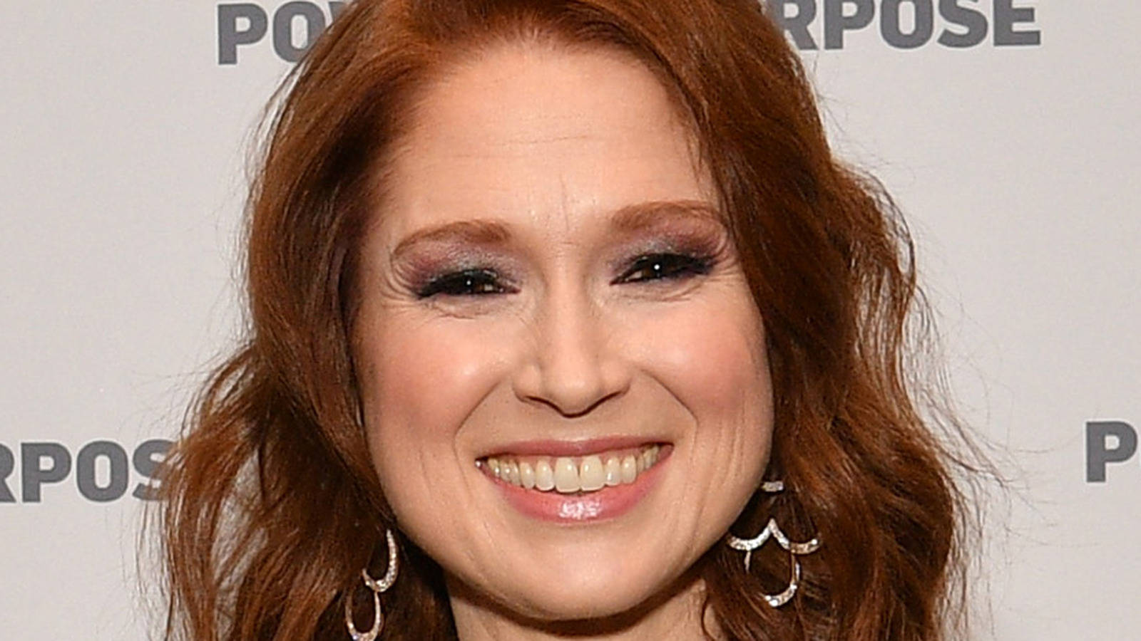 Ellie Kemper, vibrant red hair, sparkling silver earrings, HD Desktop Wallpaper